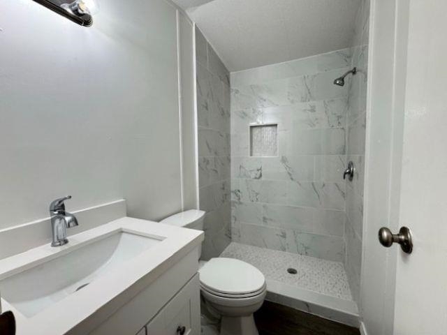 3509 Paradise Dr