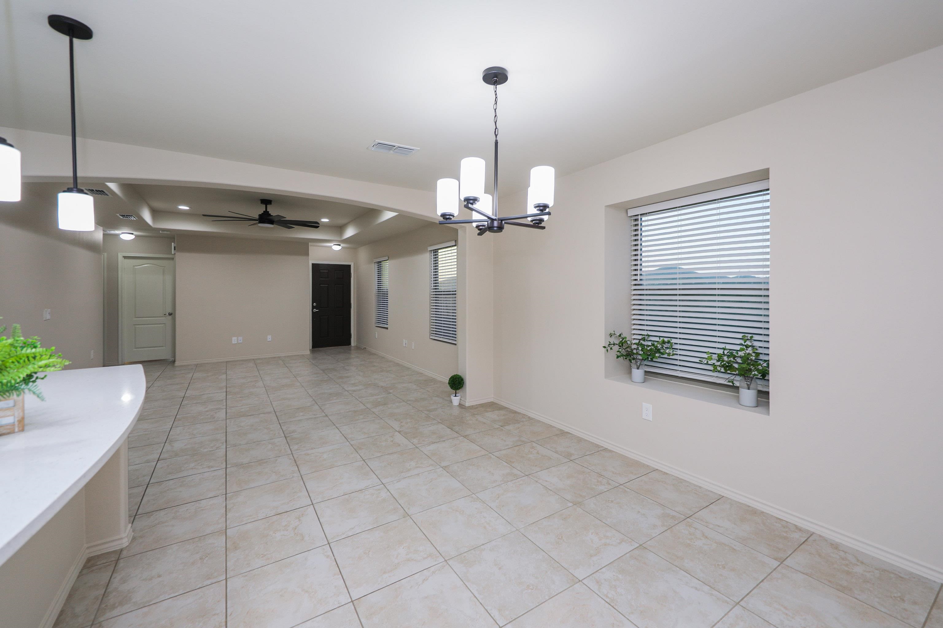 704 Mercado Ln