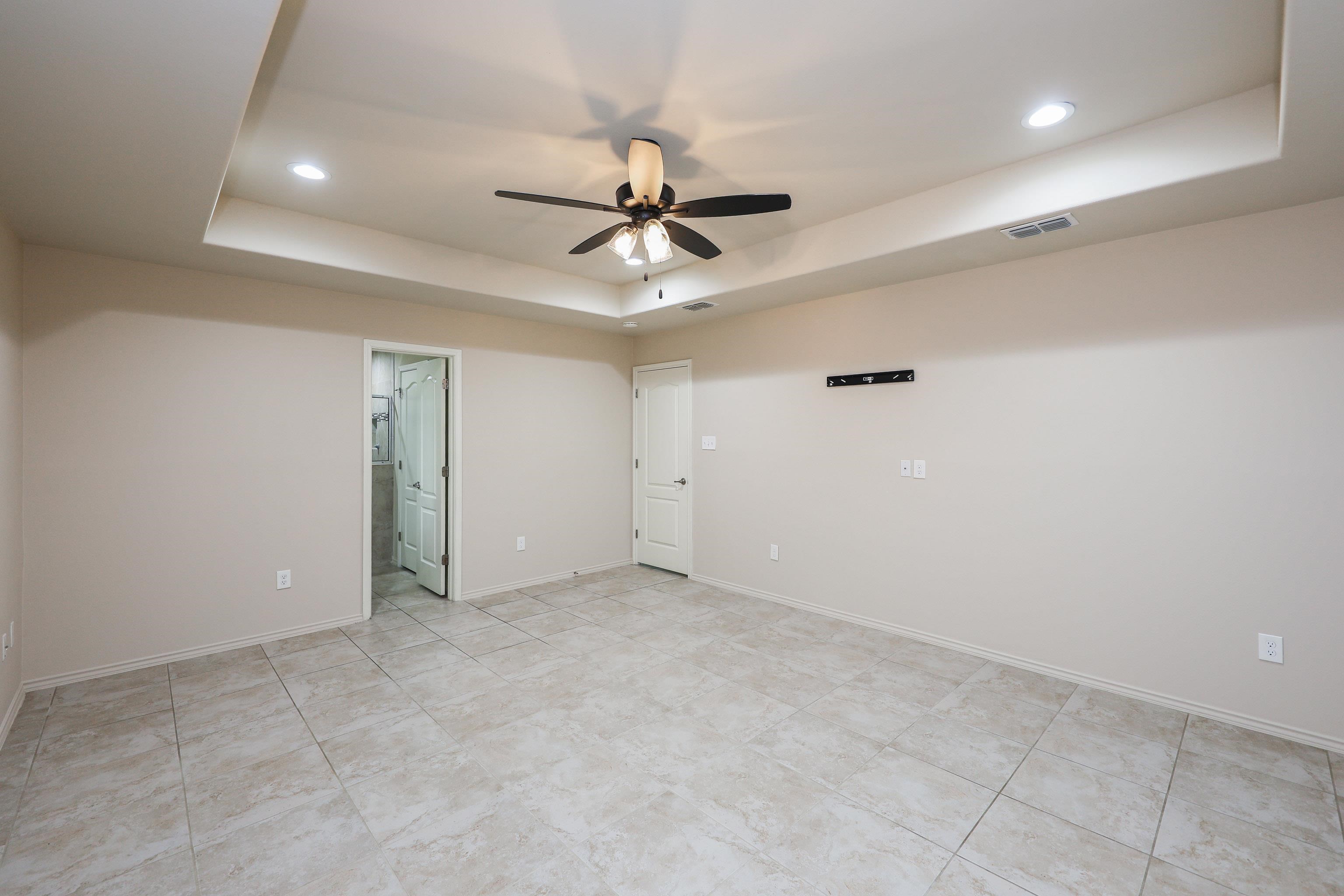 704 Mercado Ln