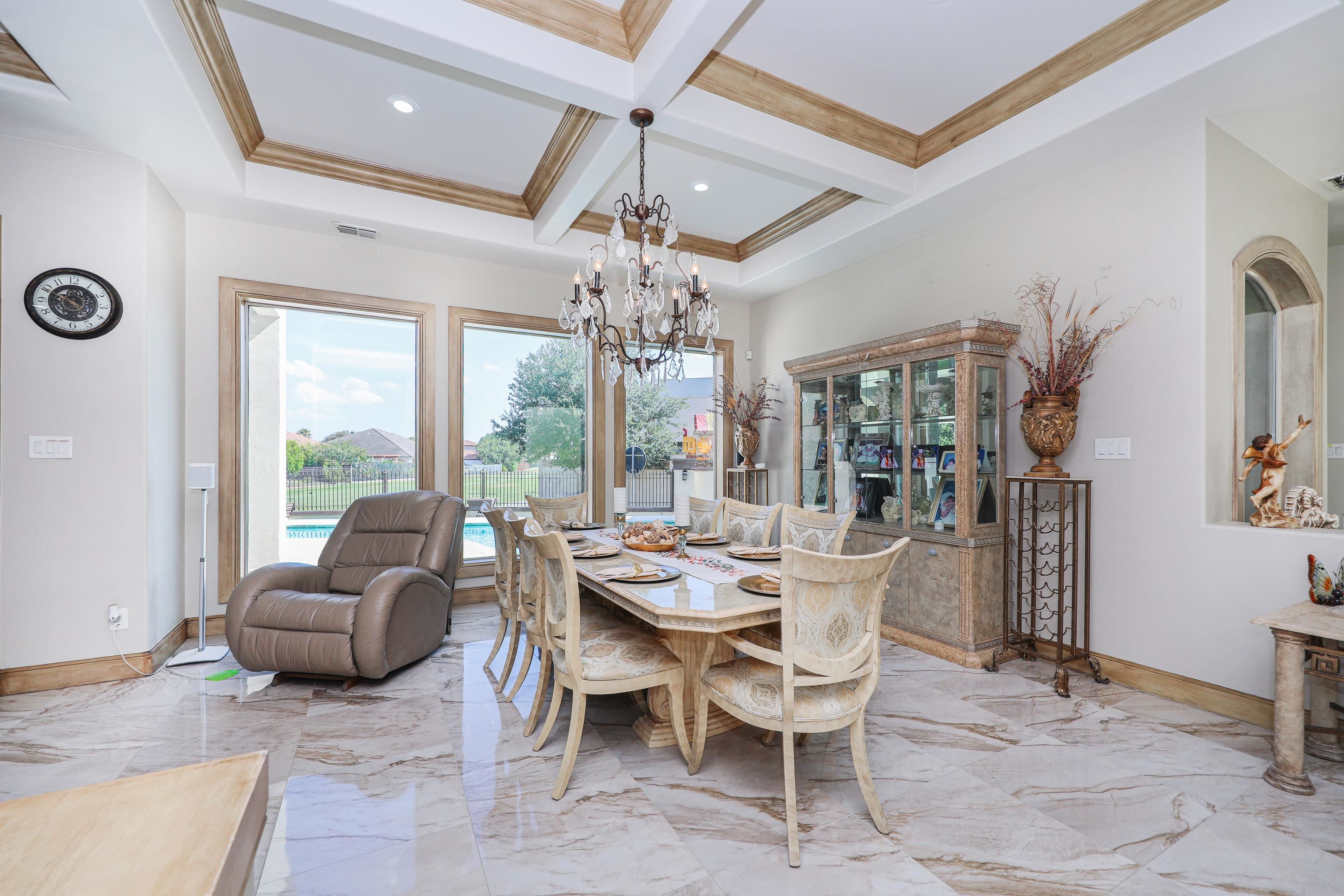 8413 Deer Ridge