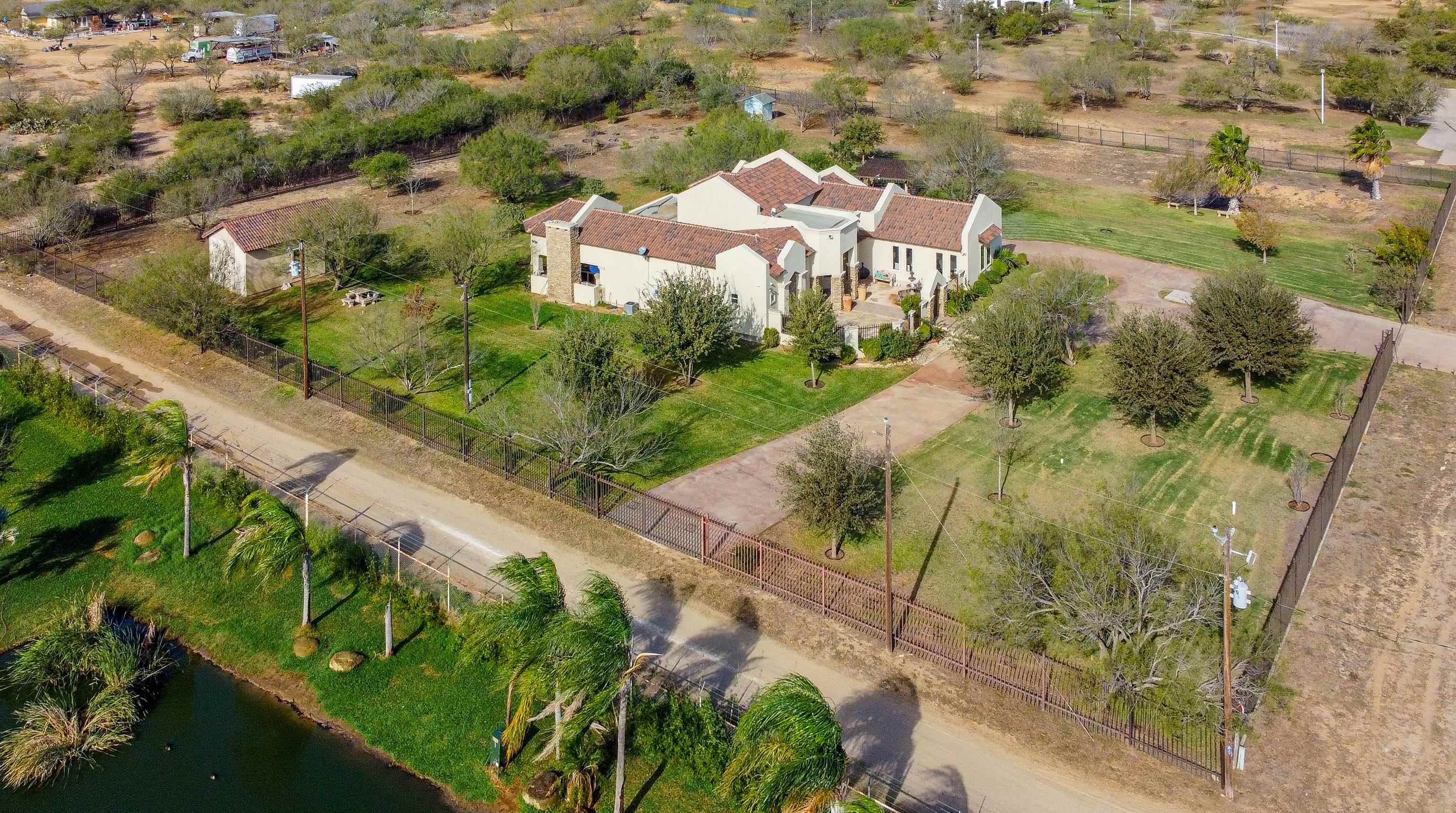 570 Well Ln