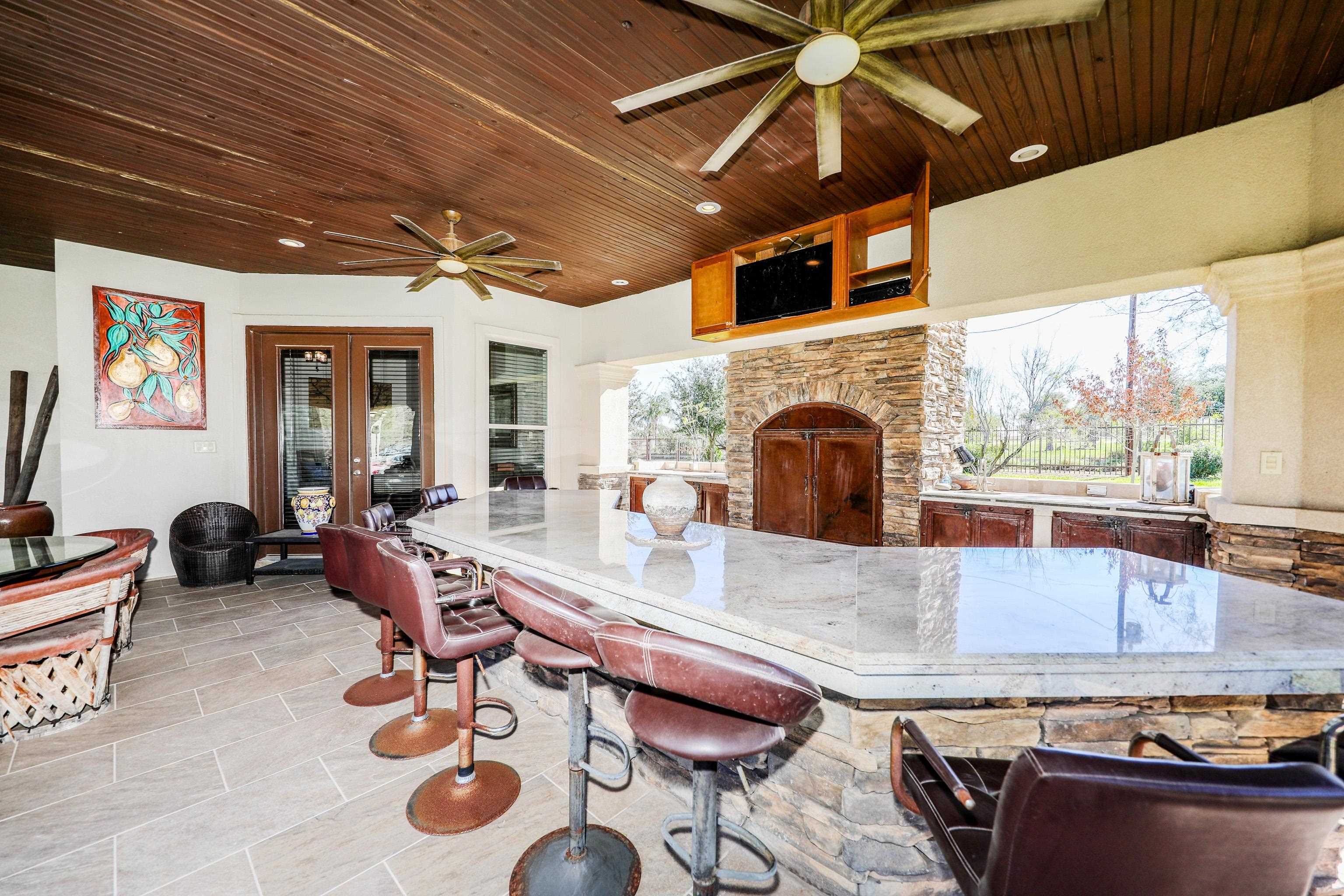 570 Well Ln