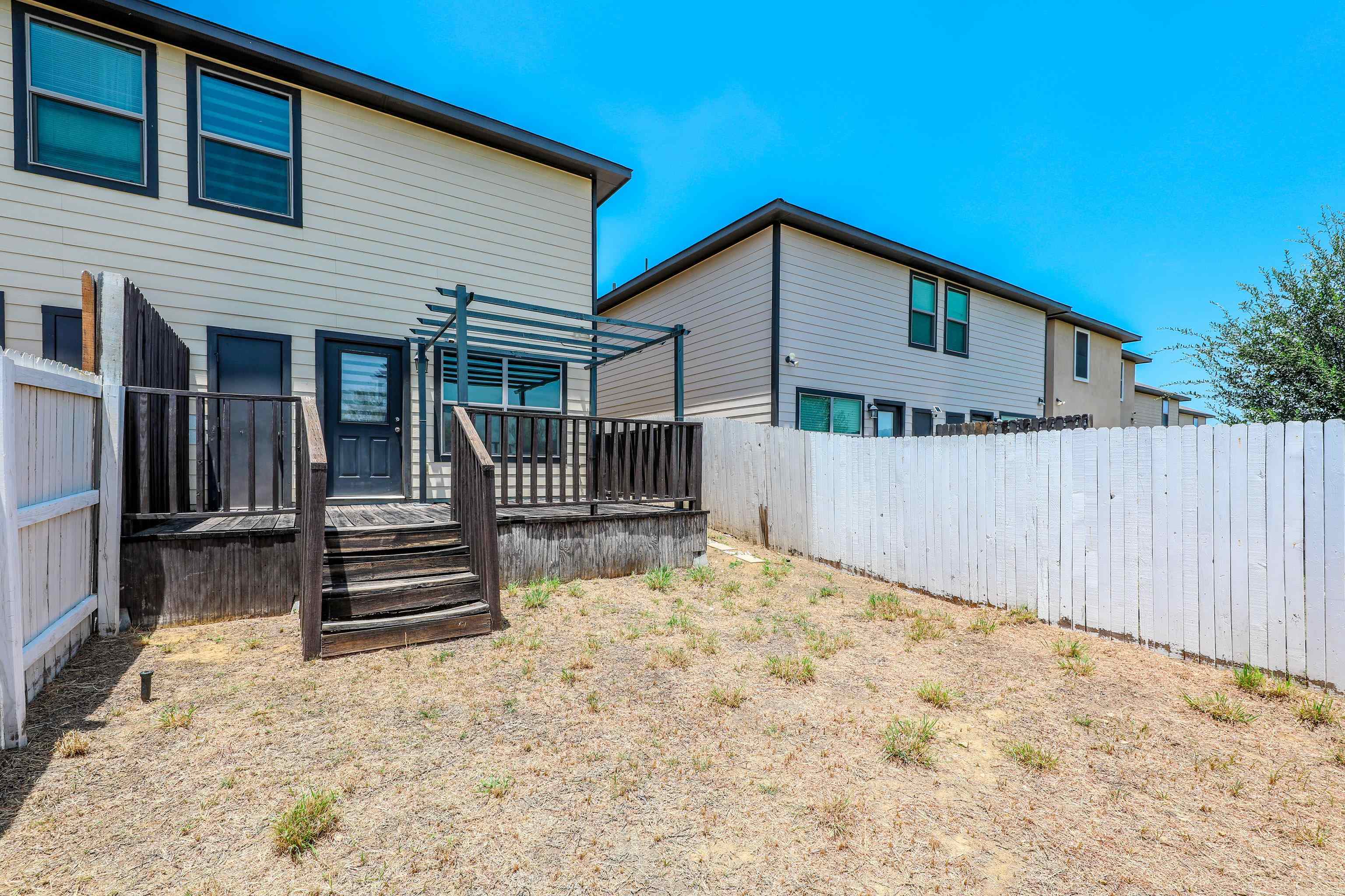 5609 Montevista Dr. Unit: 5609