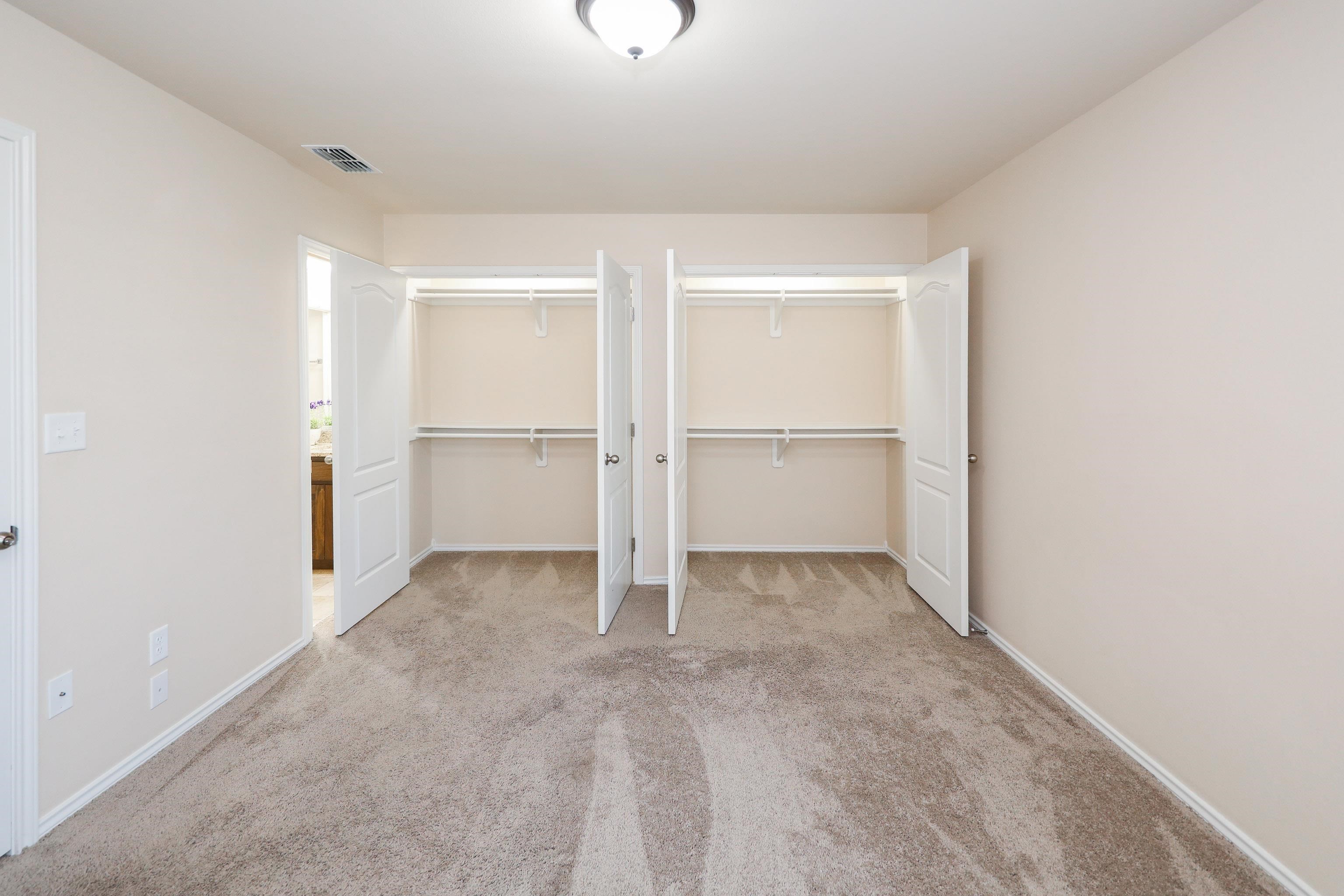 5609 Montevista Dr. Unit: 5609