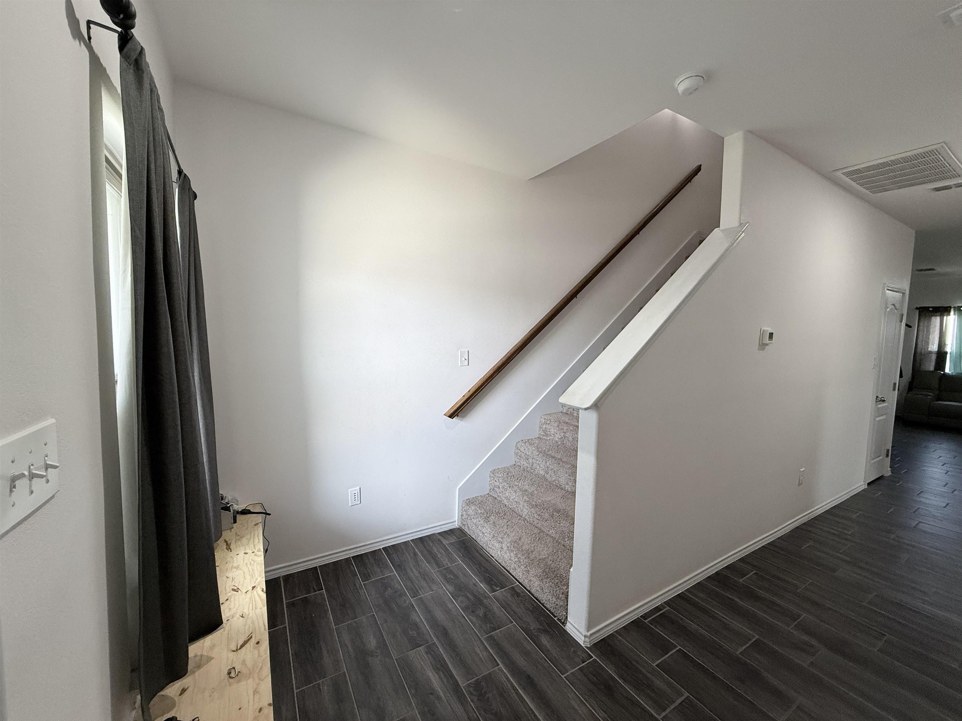 5615 Palestine Dr