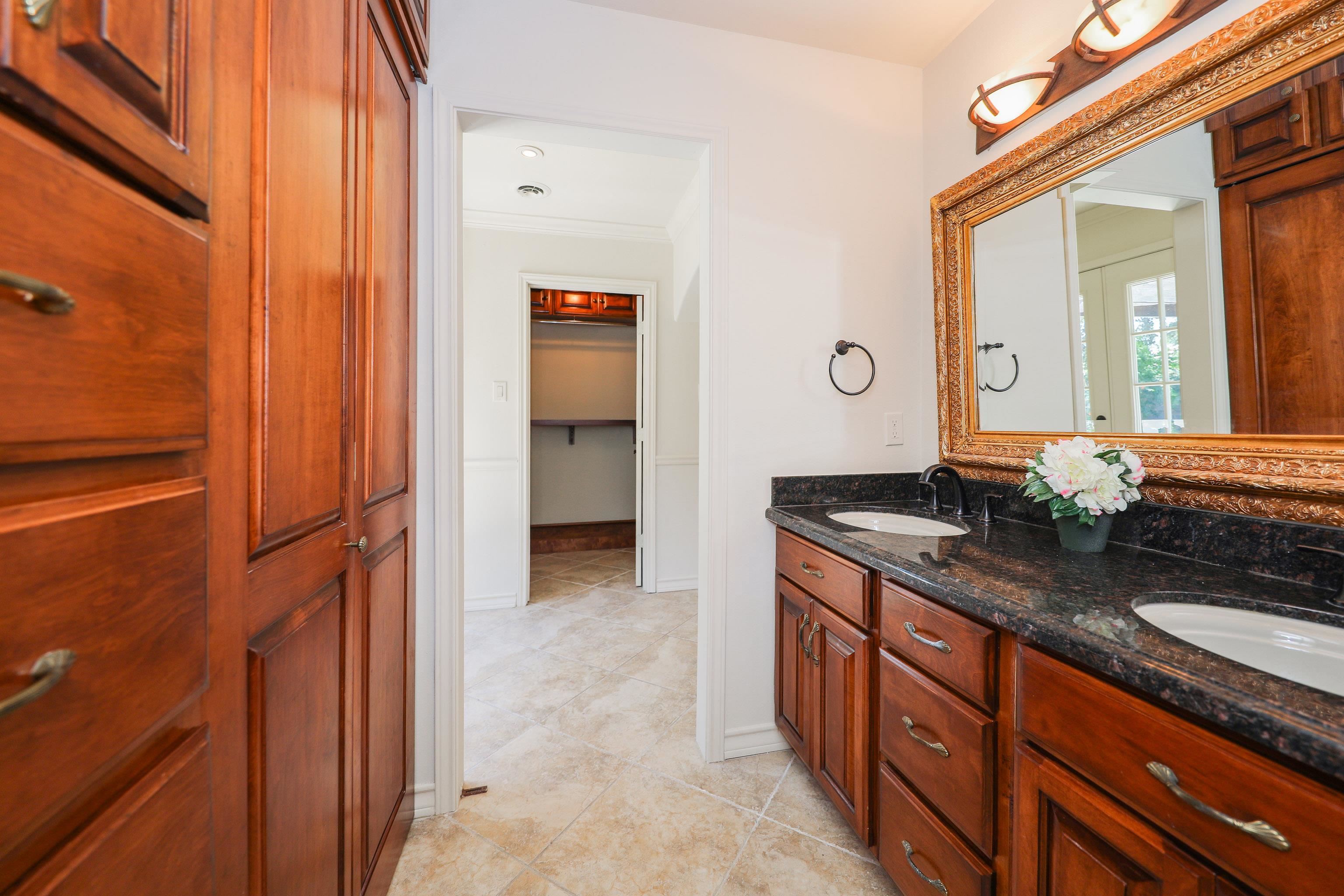 409 Longshadow Rd