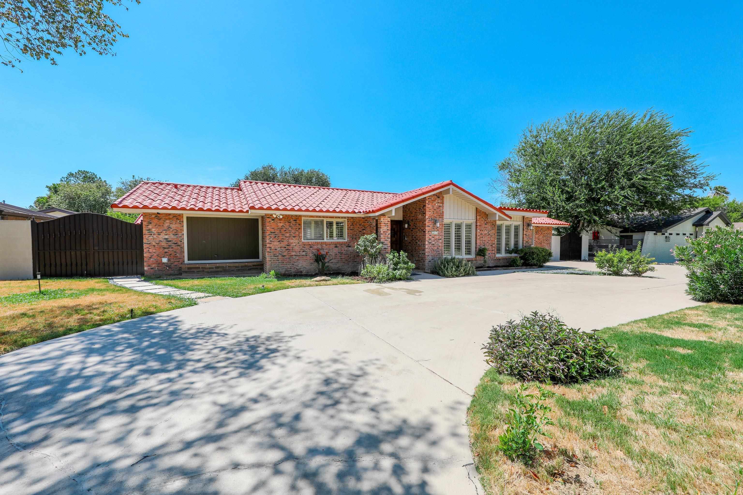 409 Longshadow Rd
