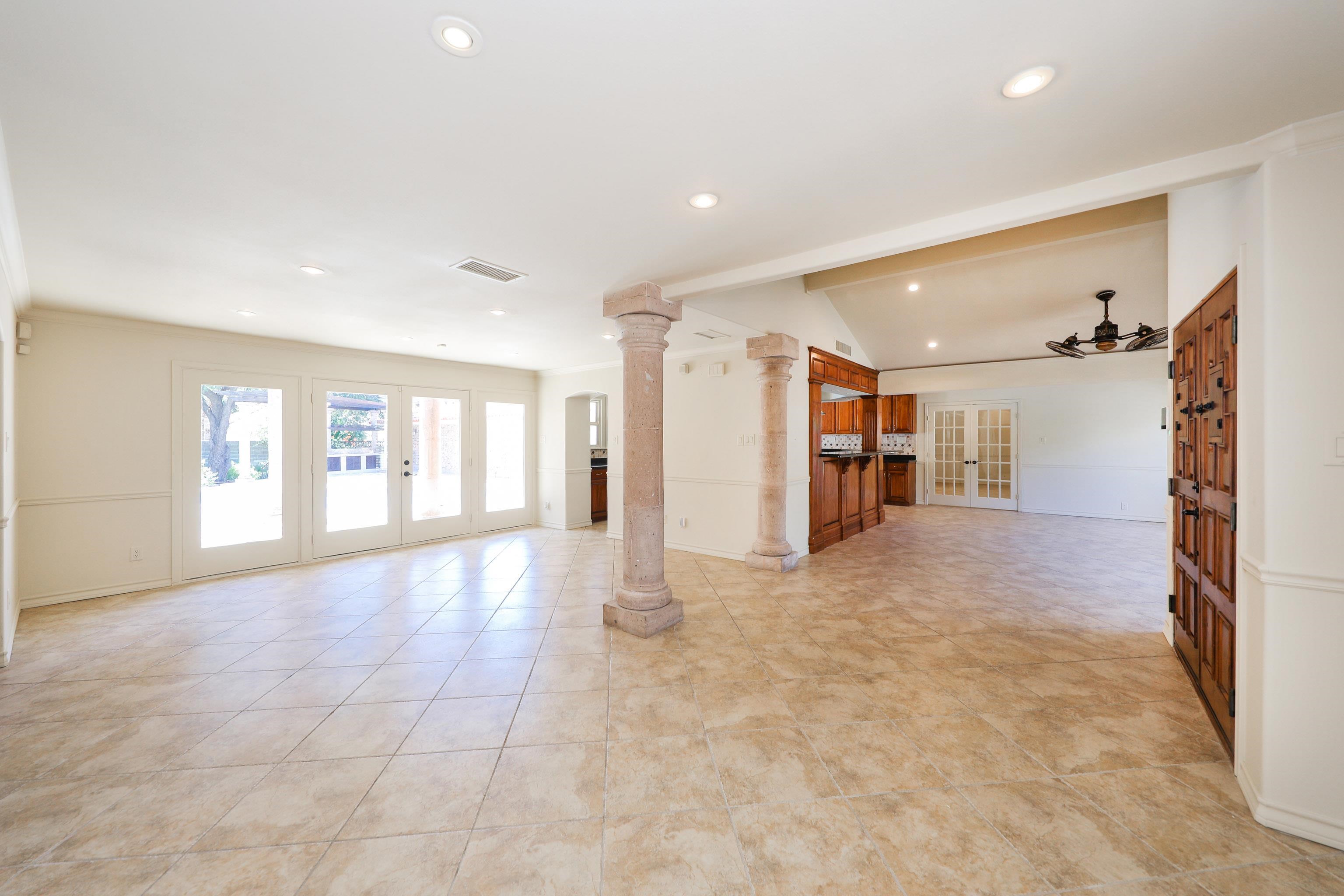 409 Longshadow Rd