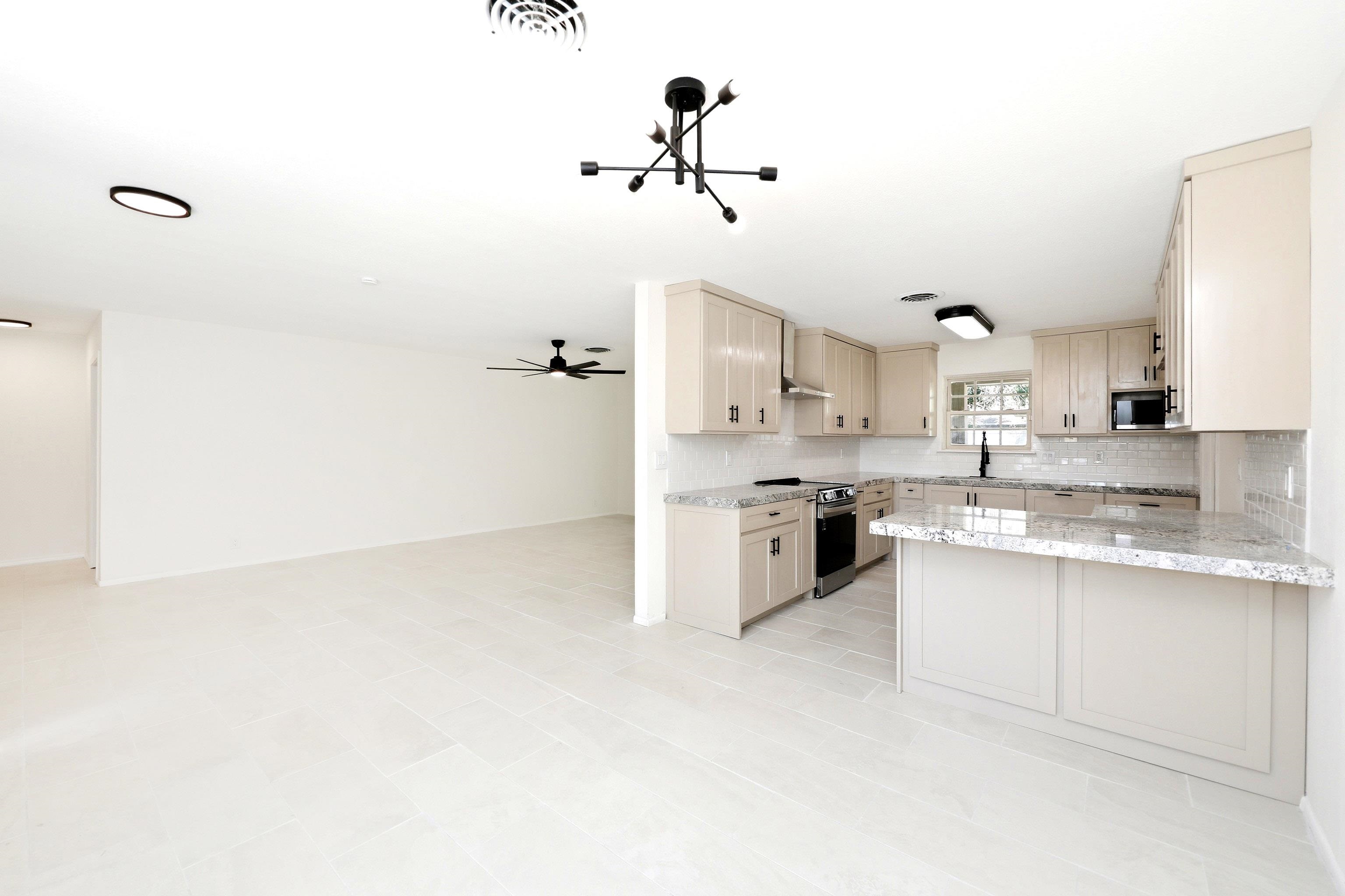 704 Sesame Ln
