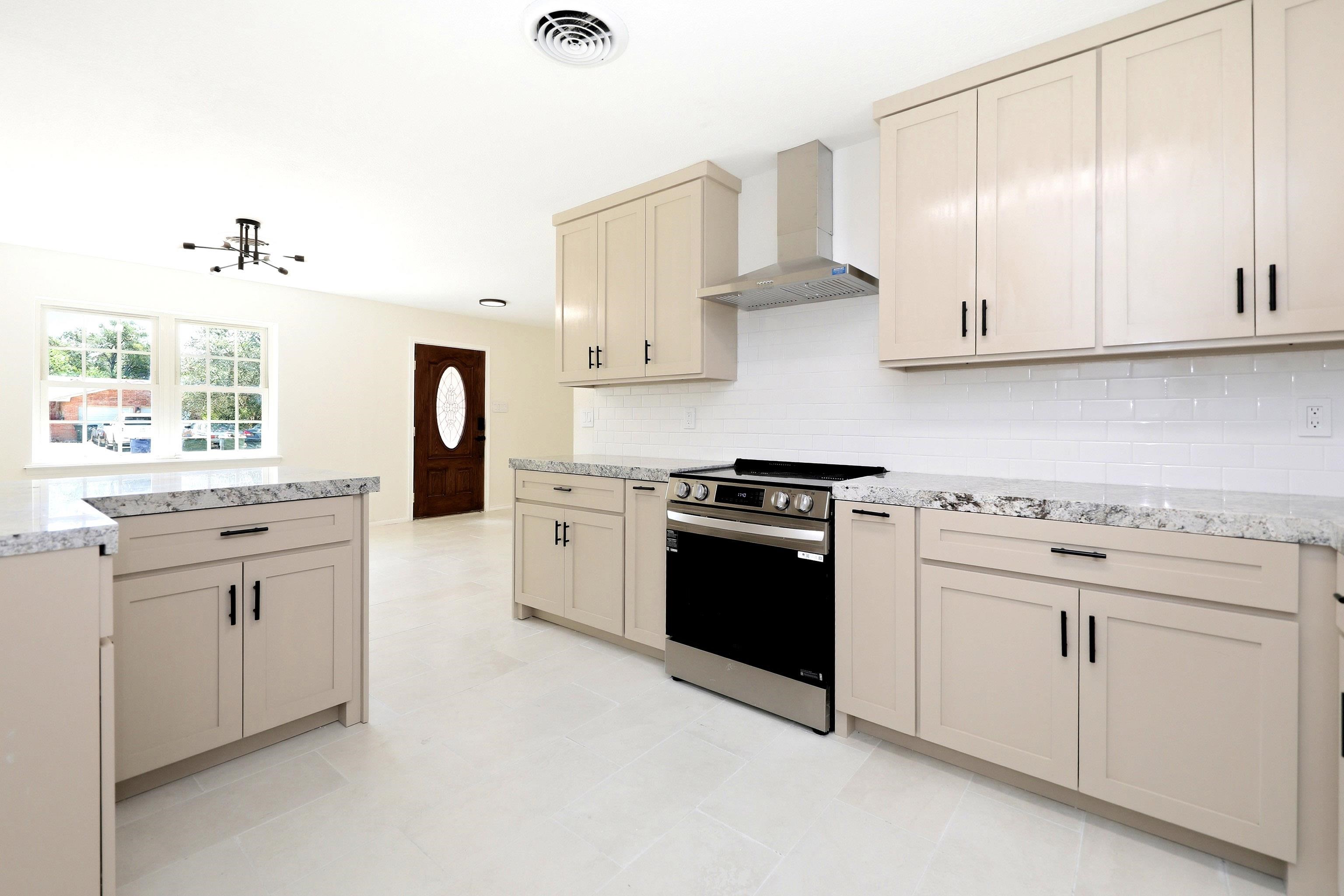 704 Sesame Ln