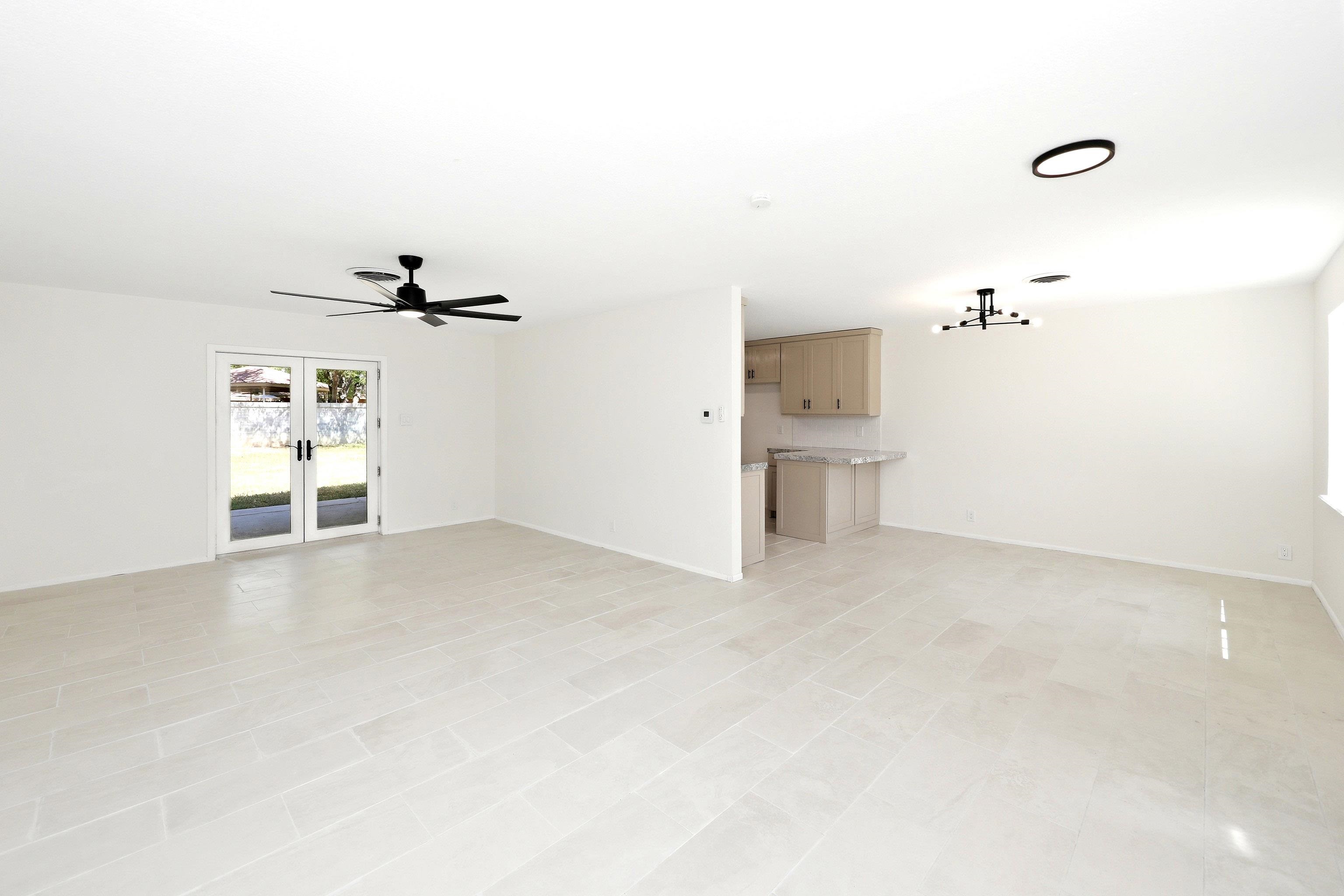 704 Sesame Ln