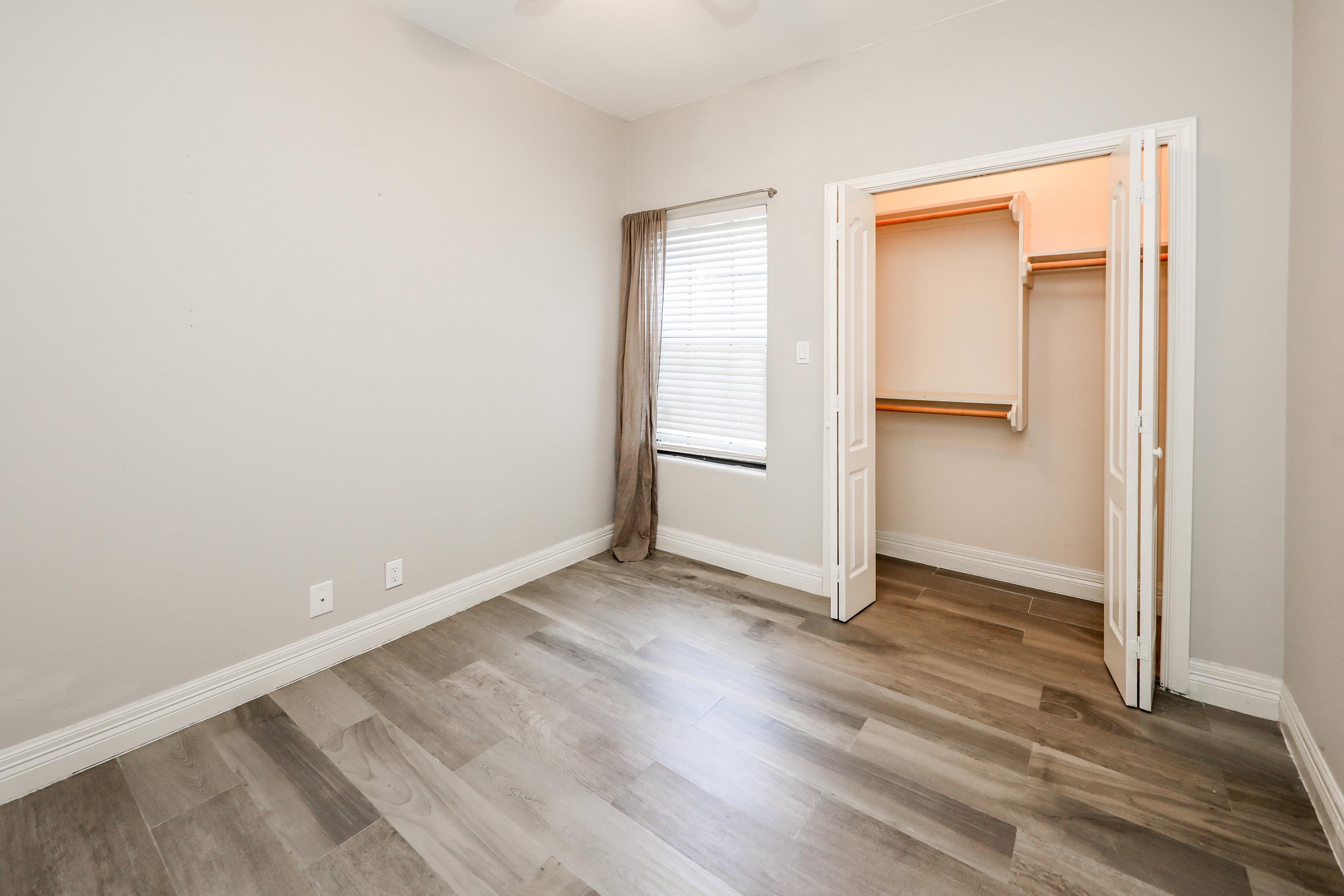 216 Newcastle Dr