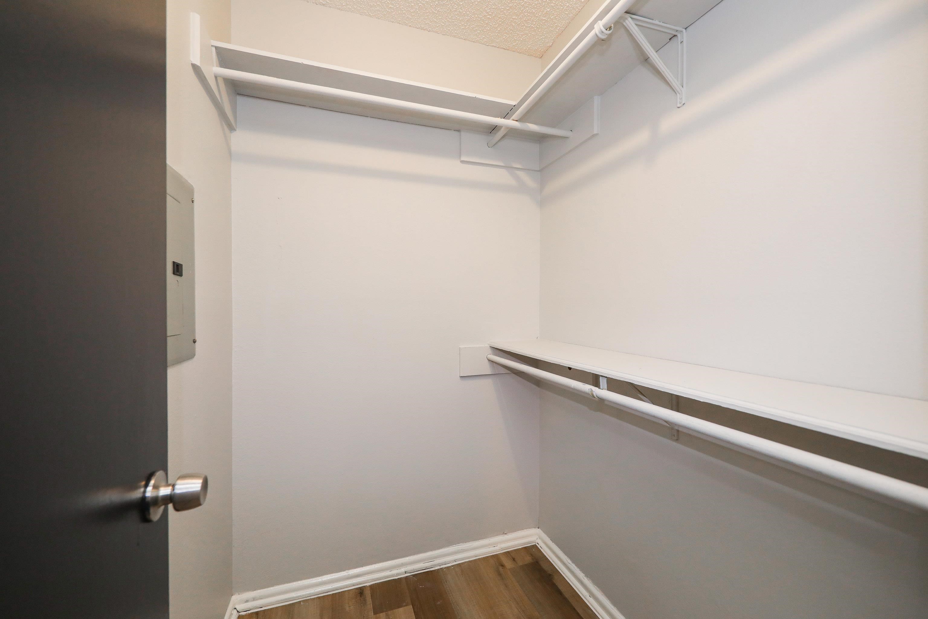 105 Hidden Ln
