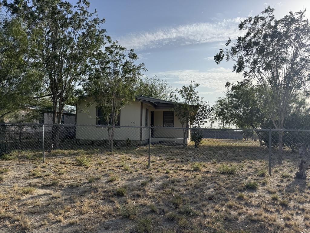 802 Fresno St.