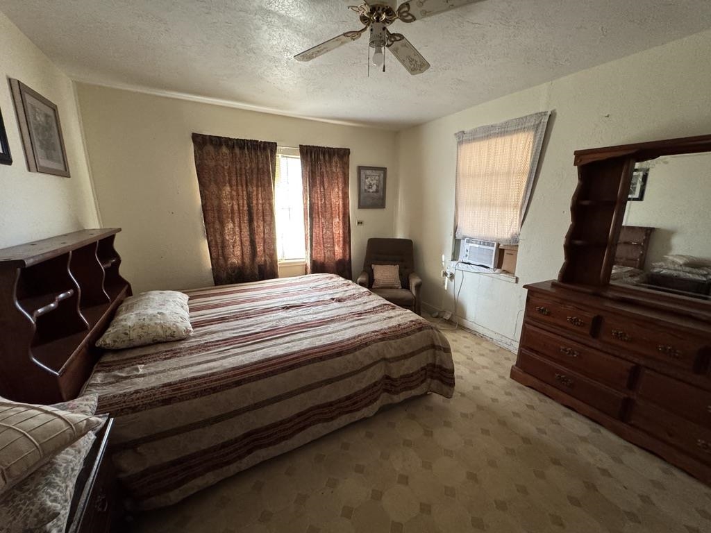 802 Fresno St.