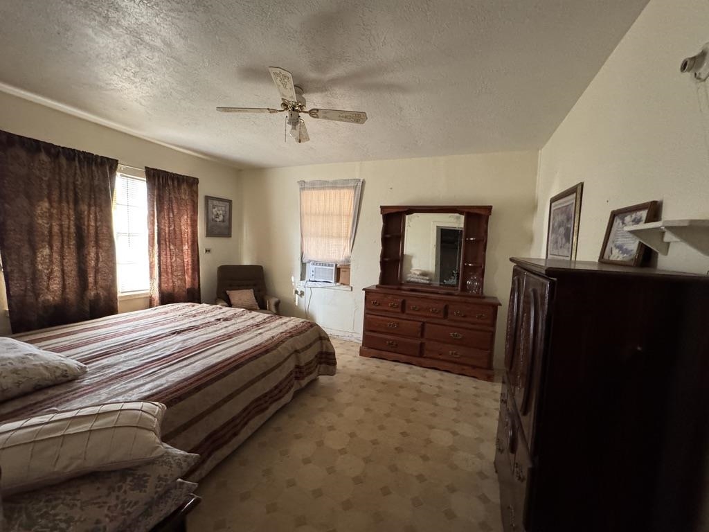 802 Fresno St.