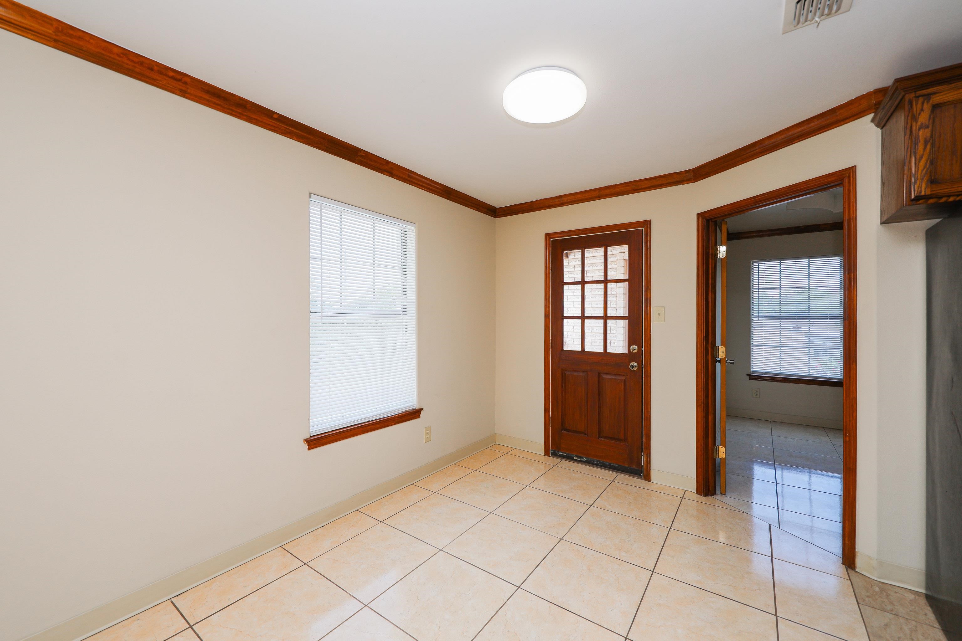 2704 San Agustin Ave Unit: 2