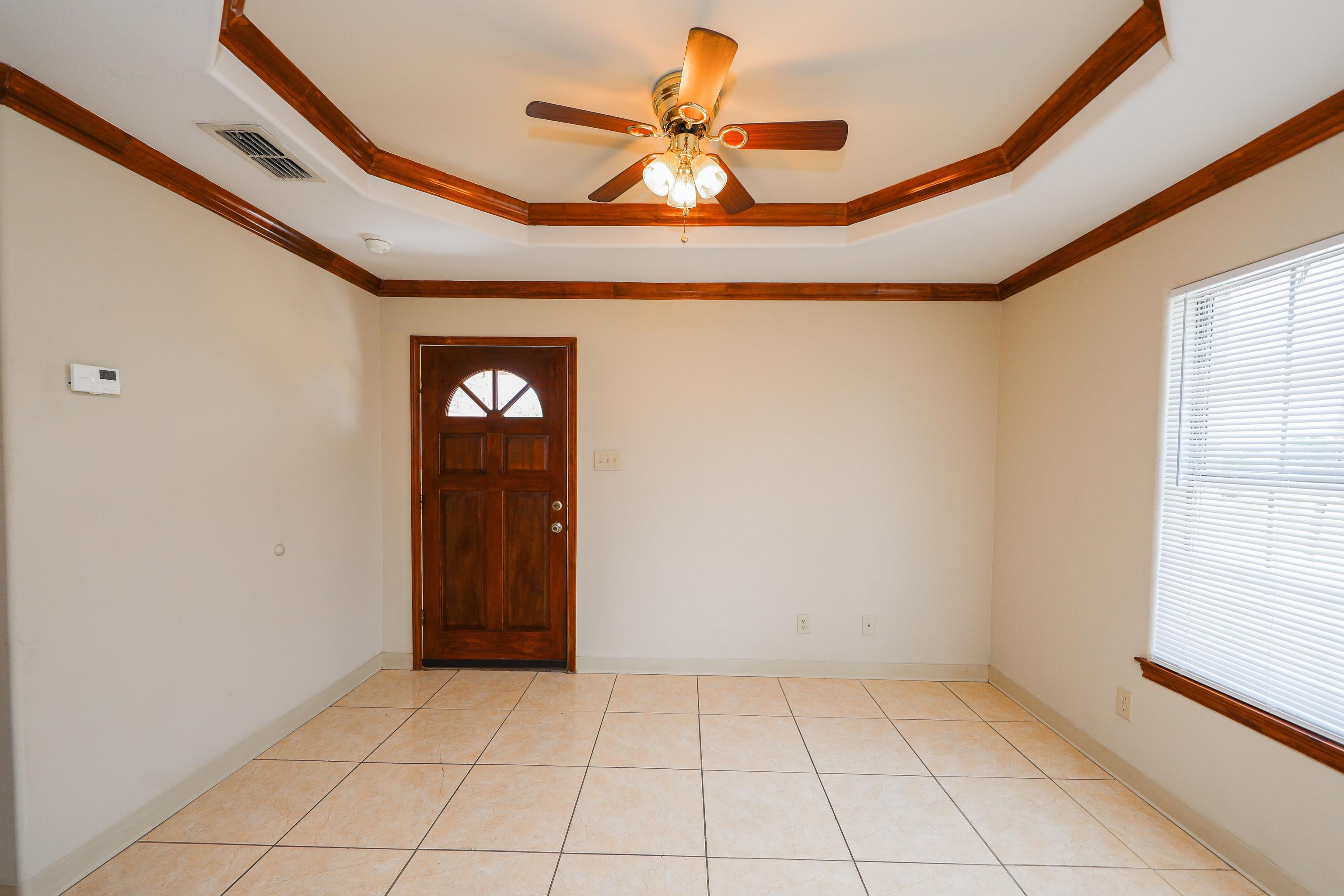 2704 San Agustin Ave Unit: 2