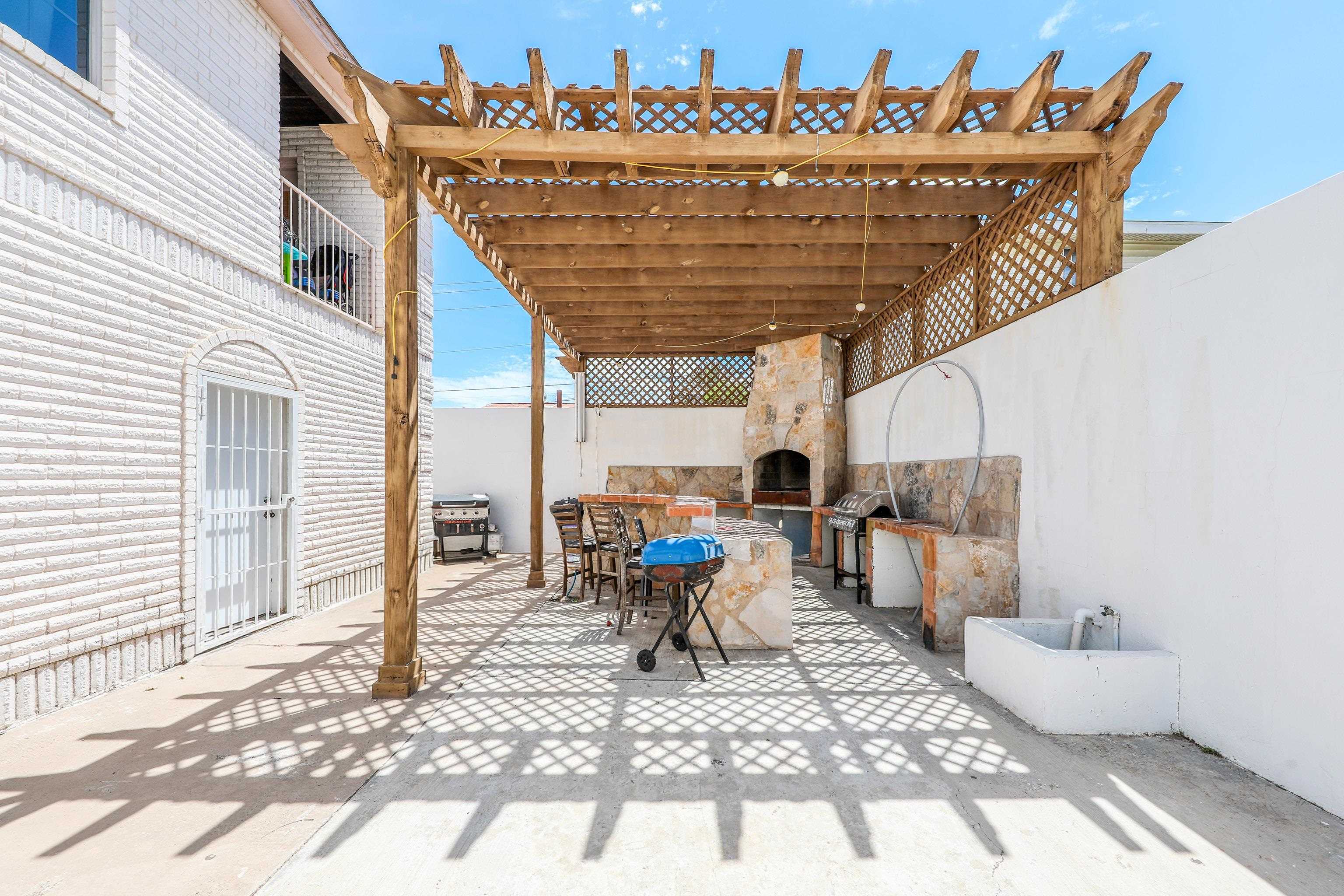 2704 San Agustin Ave Unit: 2