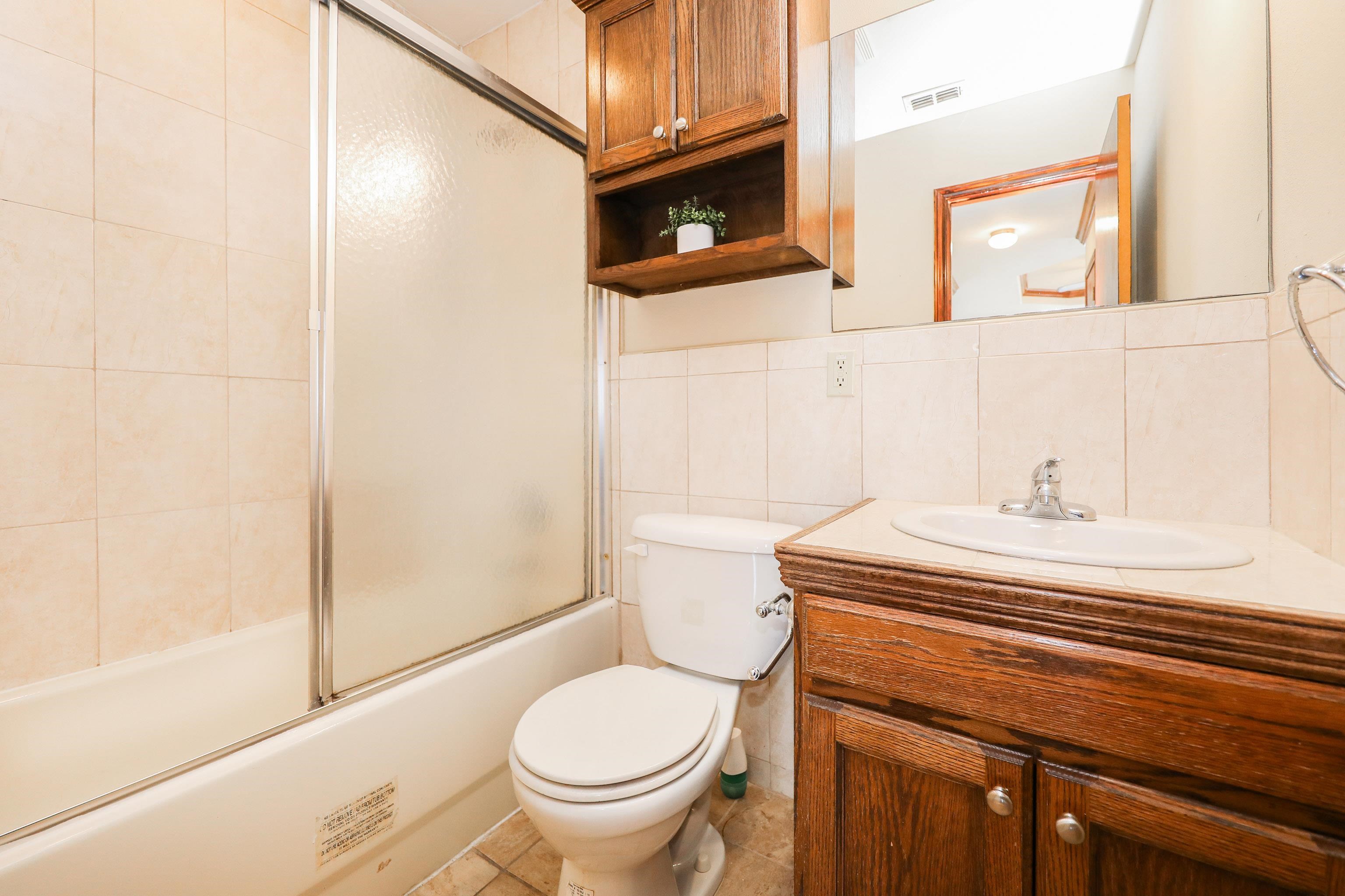 2704 San Agustin Ave Unit: 2