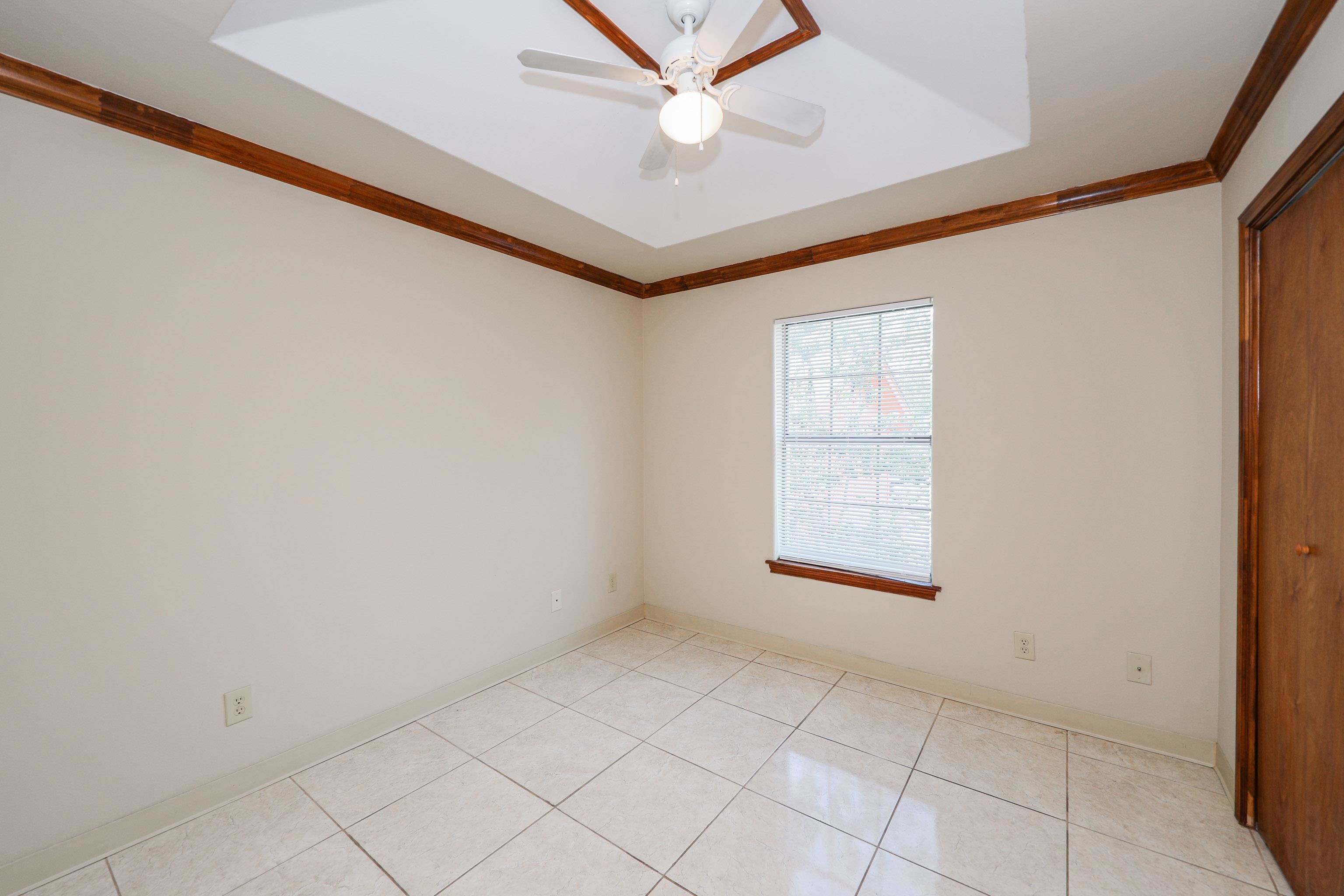 2704 San Agustin Ave Unit: 2