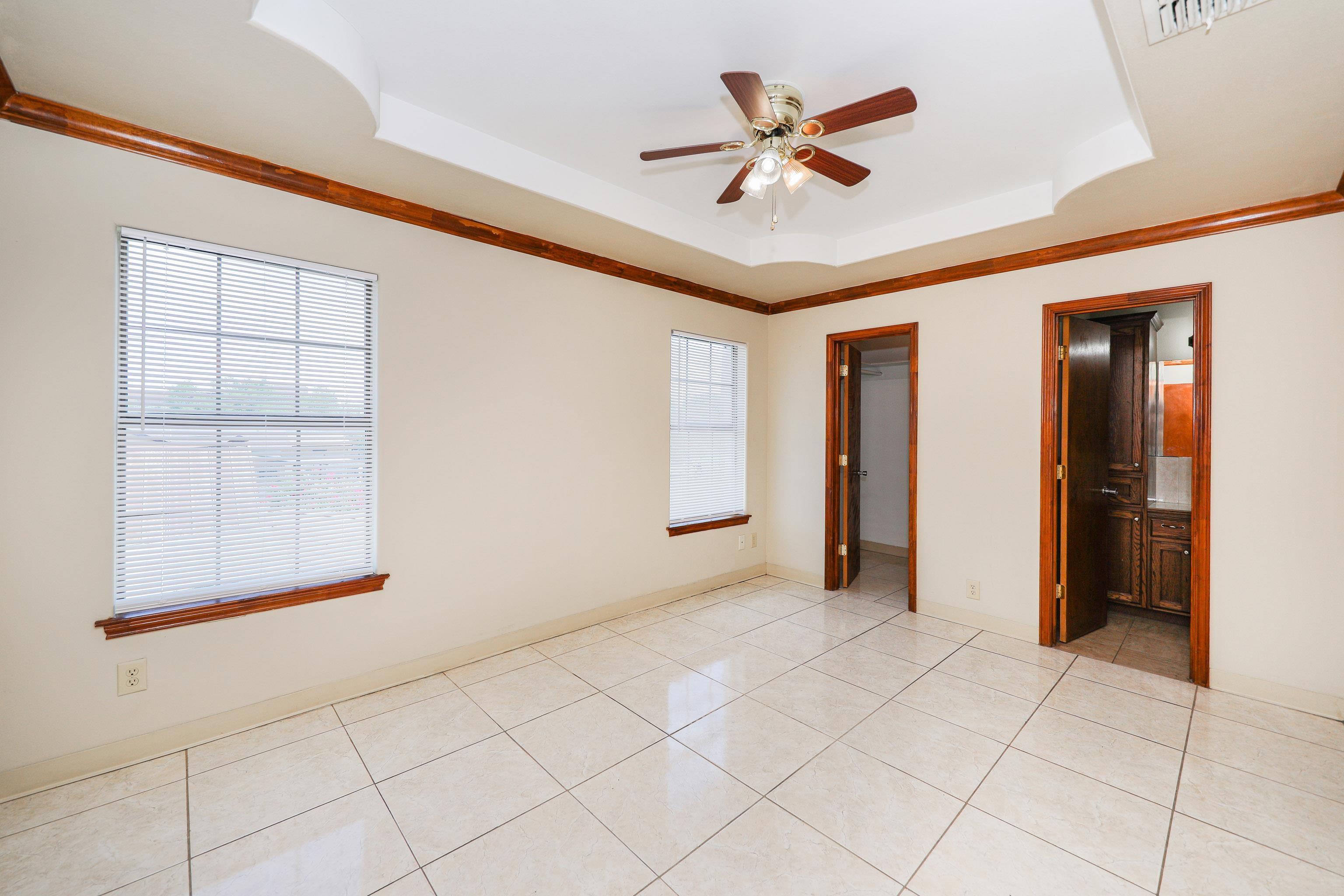 2704 San Agustin Ave Unit: 2