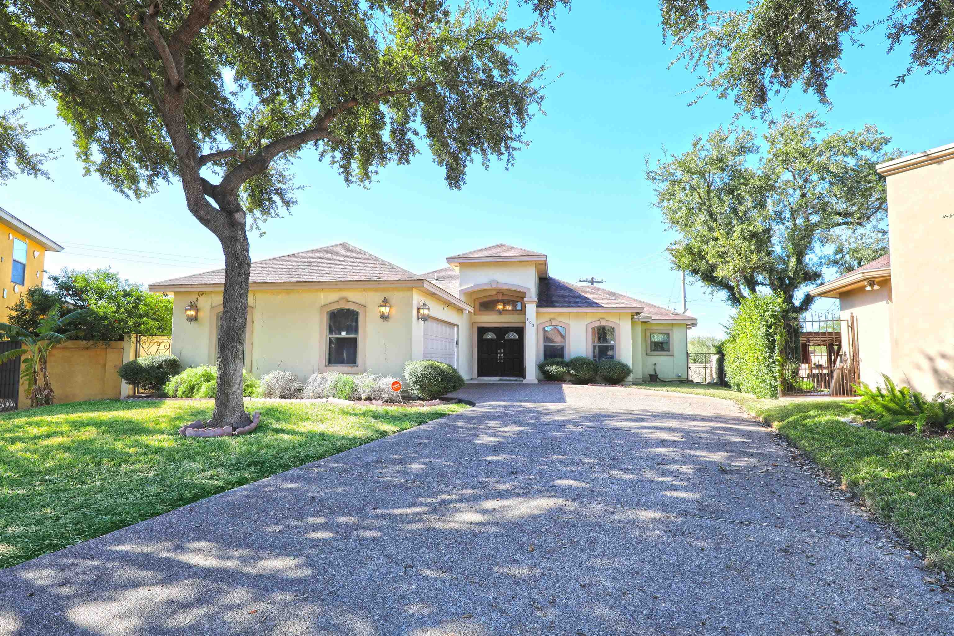 103 Yellowstone Lake Dr