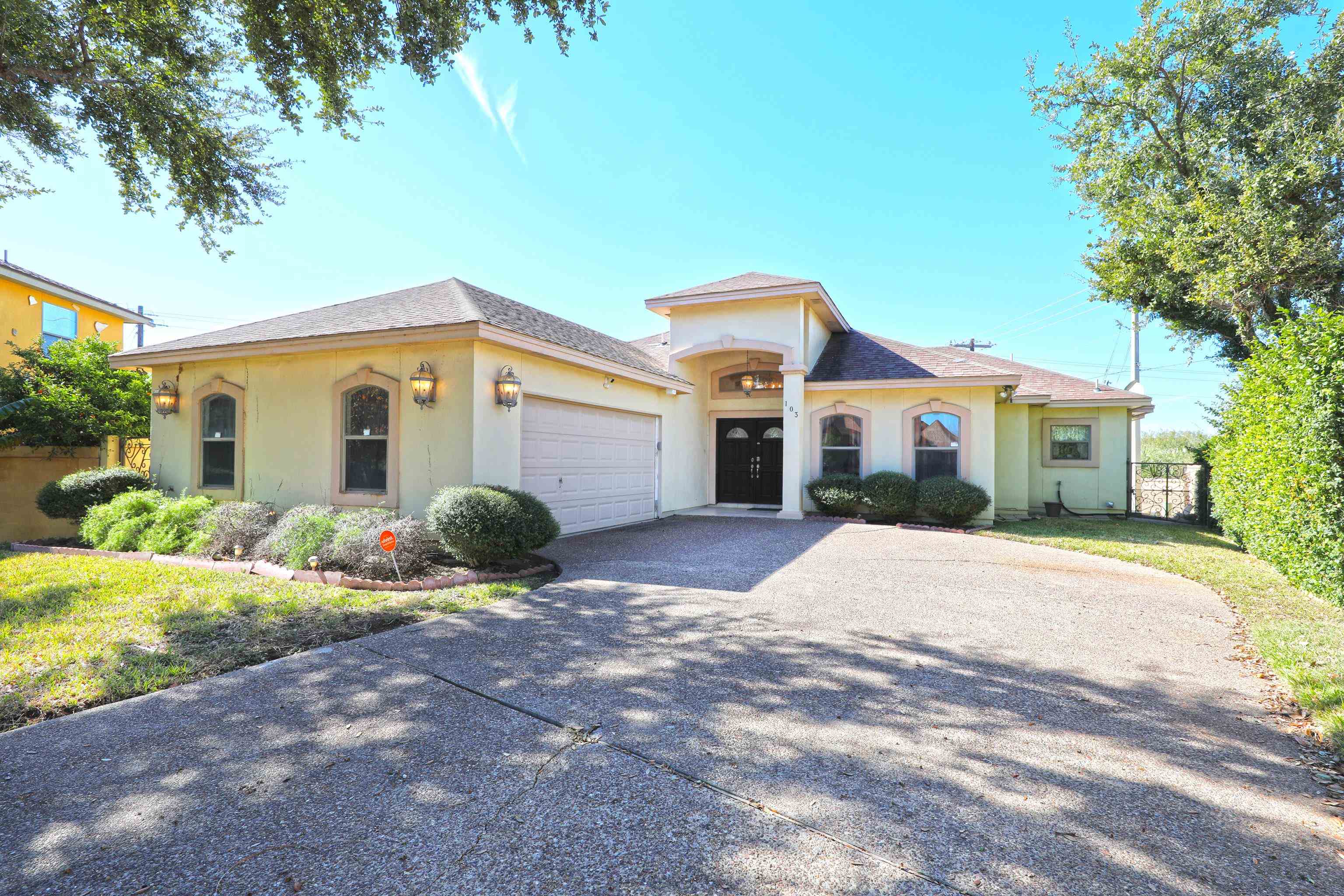 103 Yellowstone Lake Dr