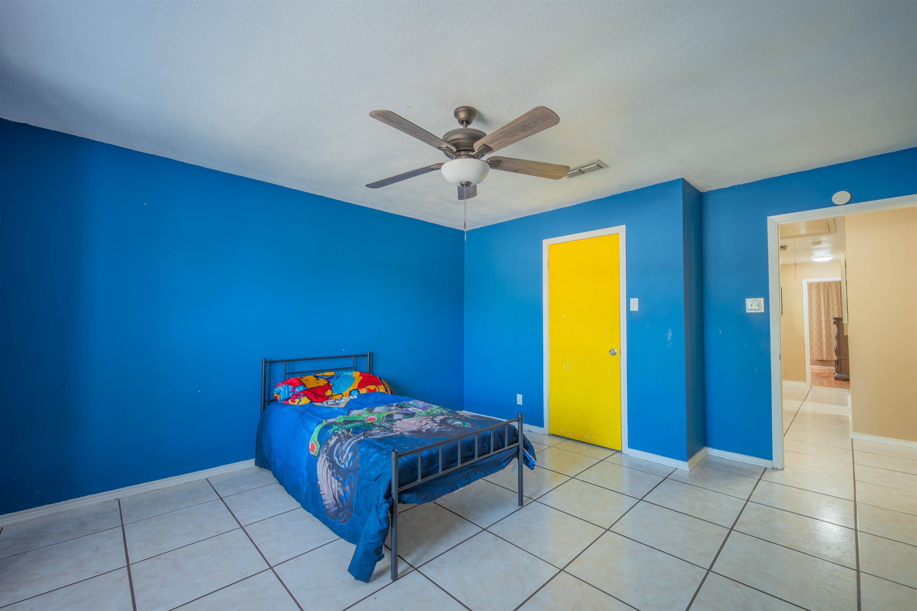 1221 Eisenhower Dr