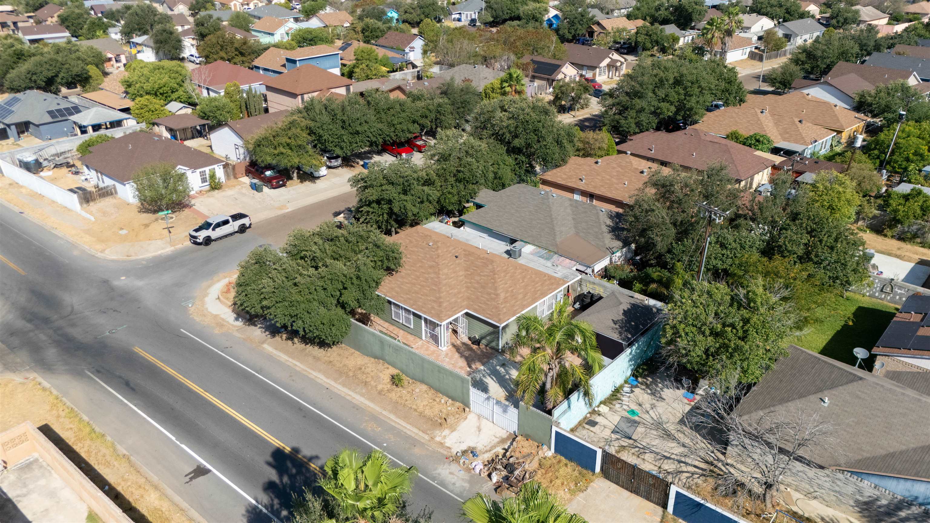 1221 Eisenhower Dr