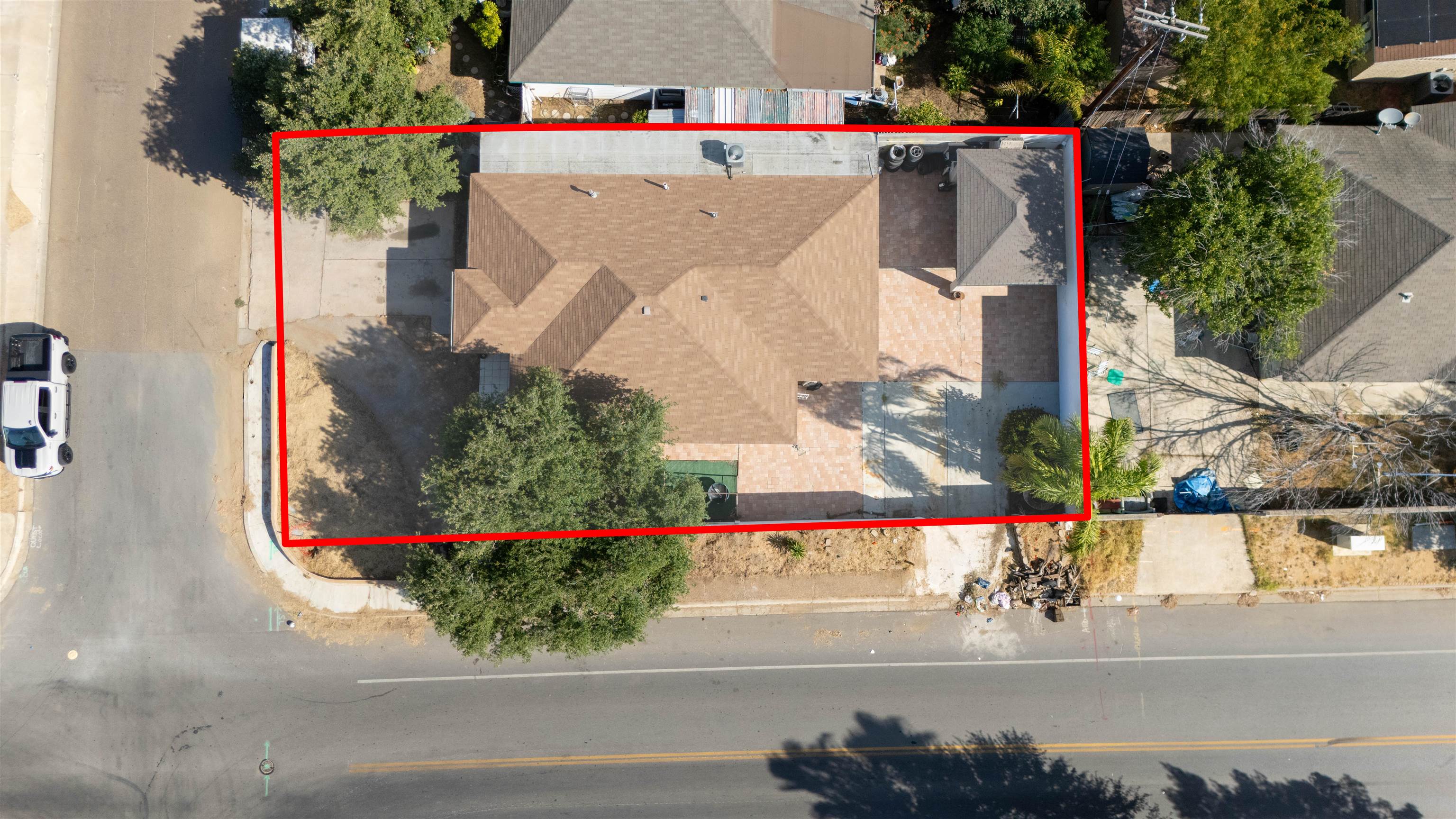 1221 Eisenhower Dr