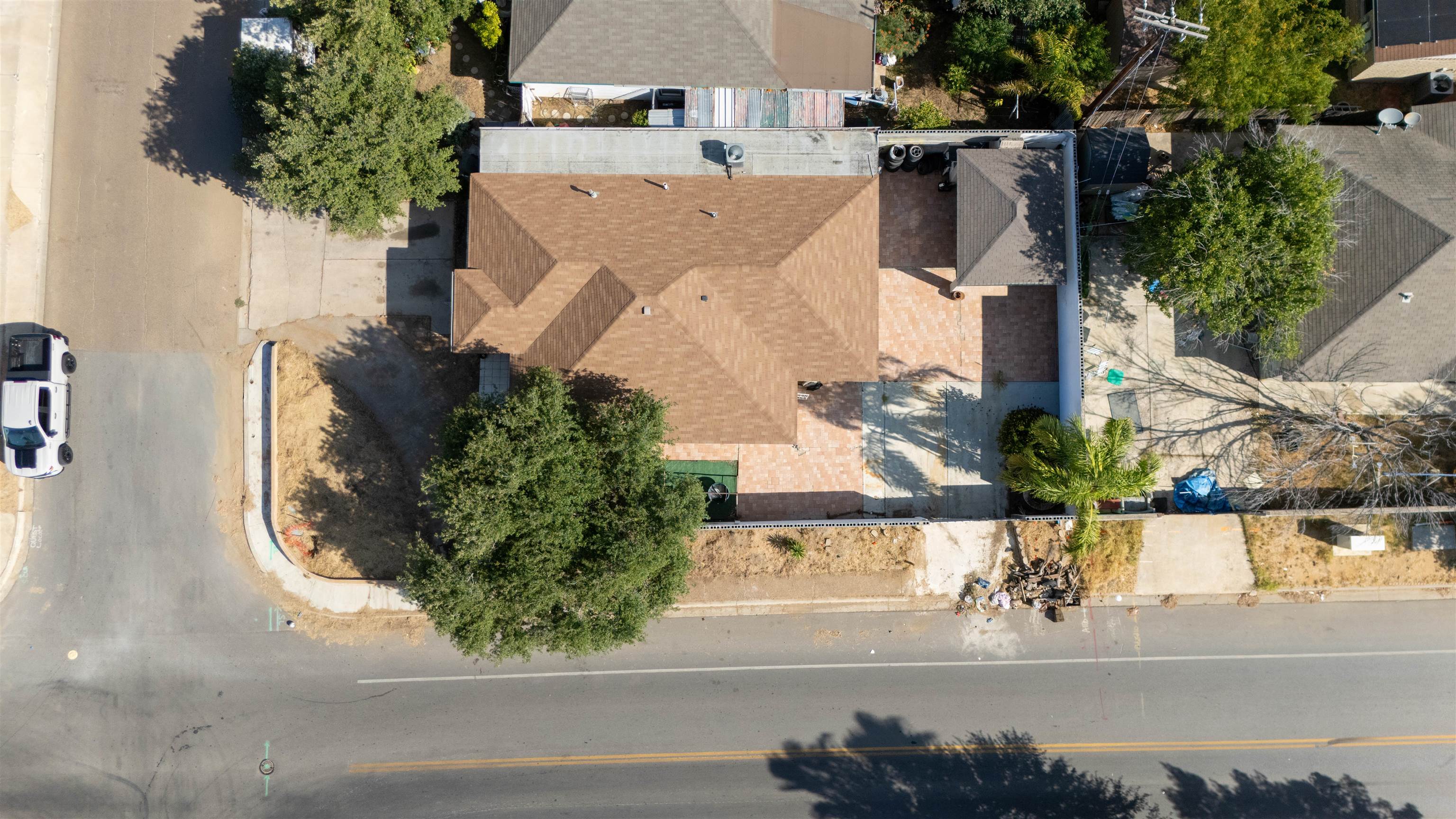 1221 Eisenhower Dr