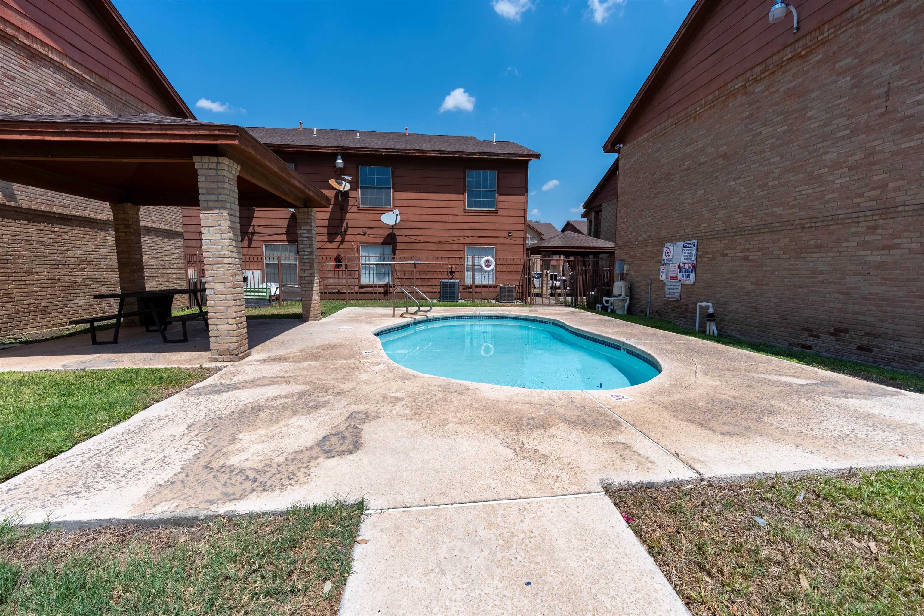 1752 Tiara Trl Unit: 904-1