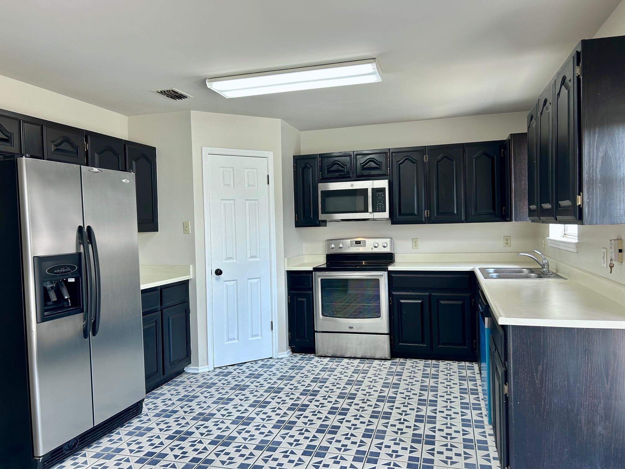 8701 Martinique Dr