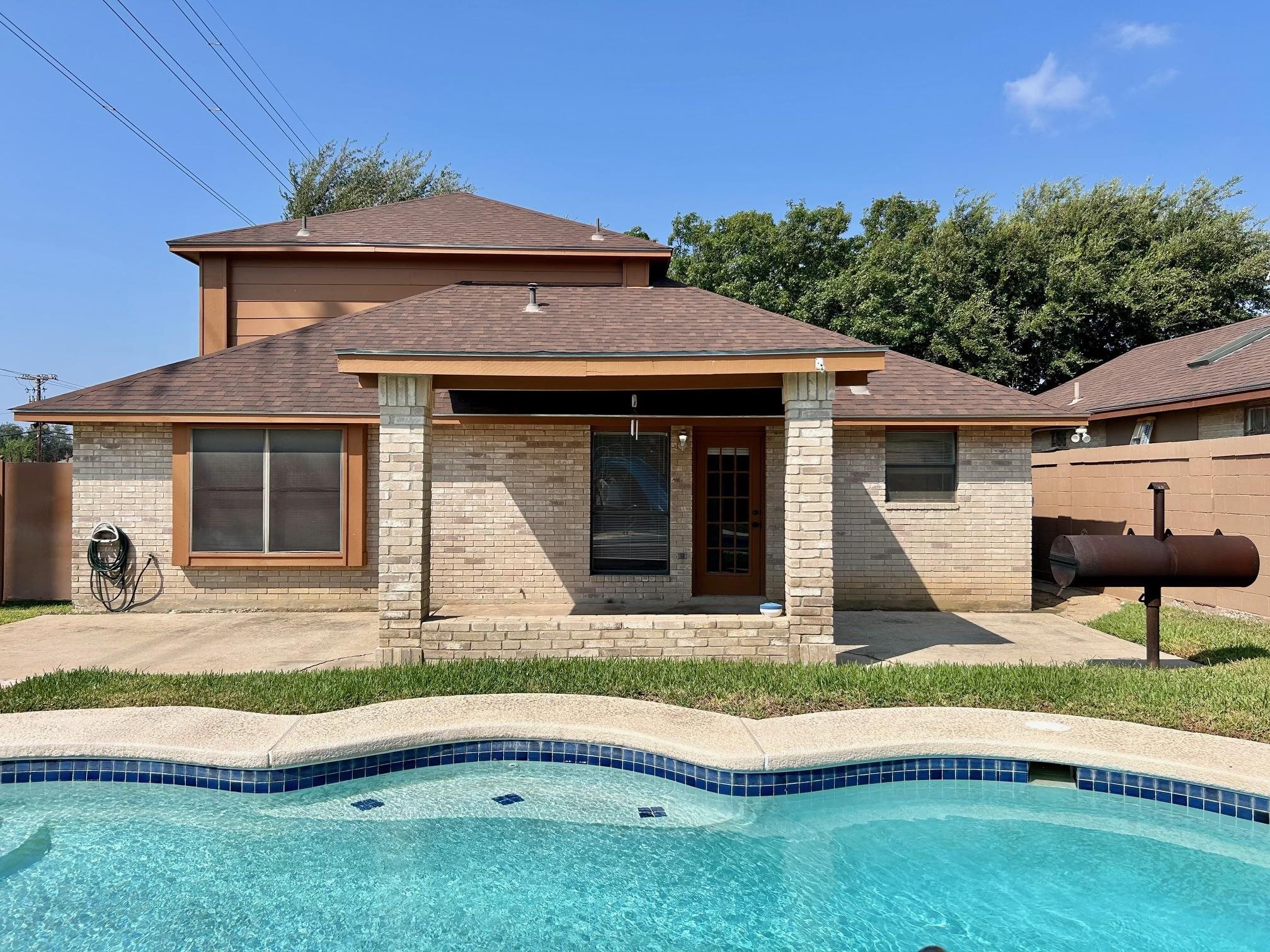 8701 Martinique Dr