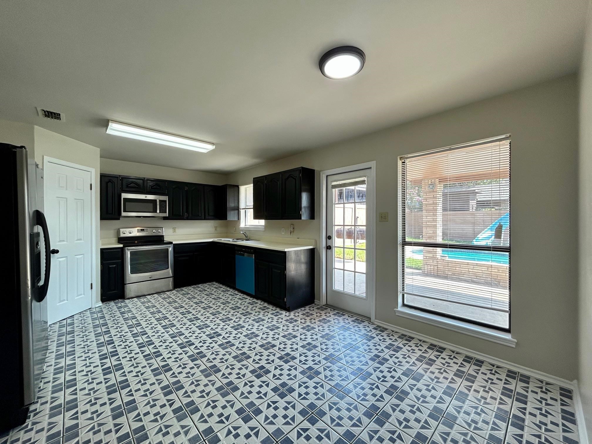 8701 Martinique Dr