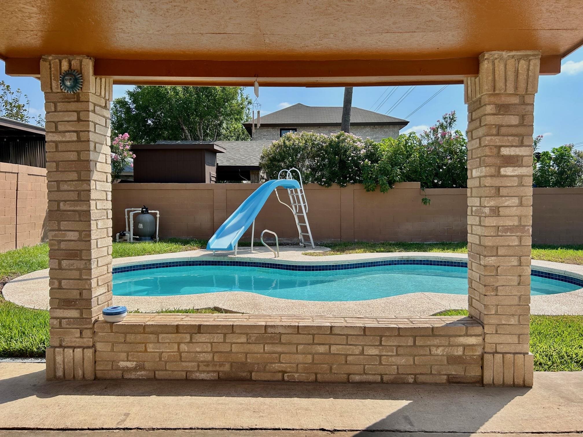8701 Martinique Dr