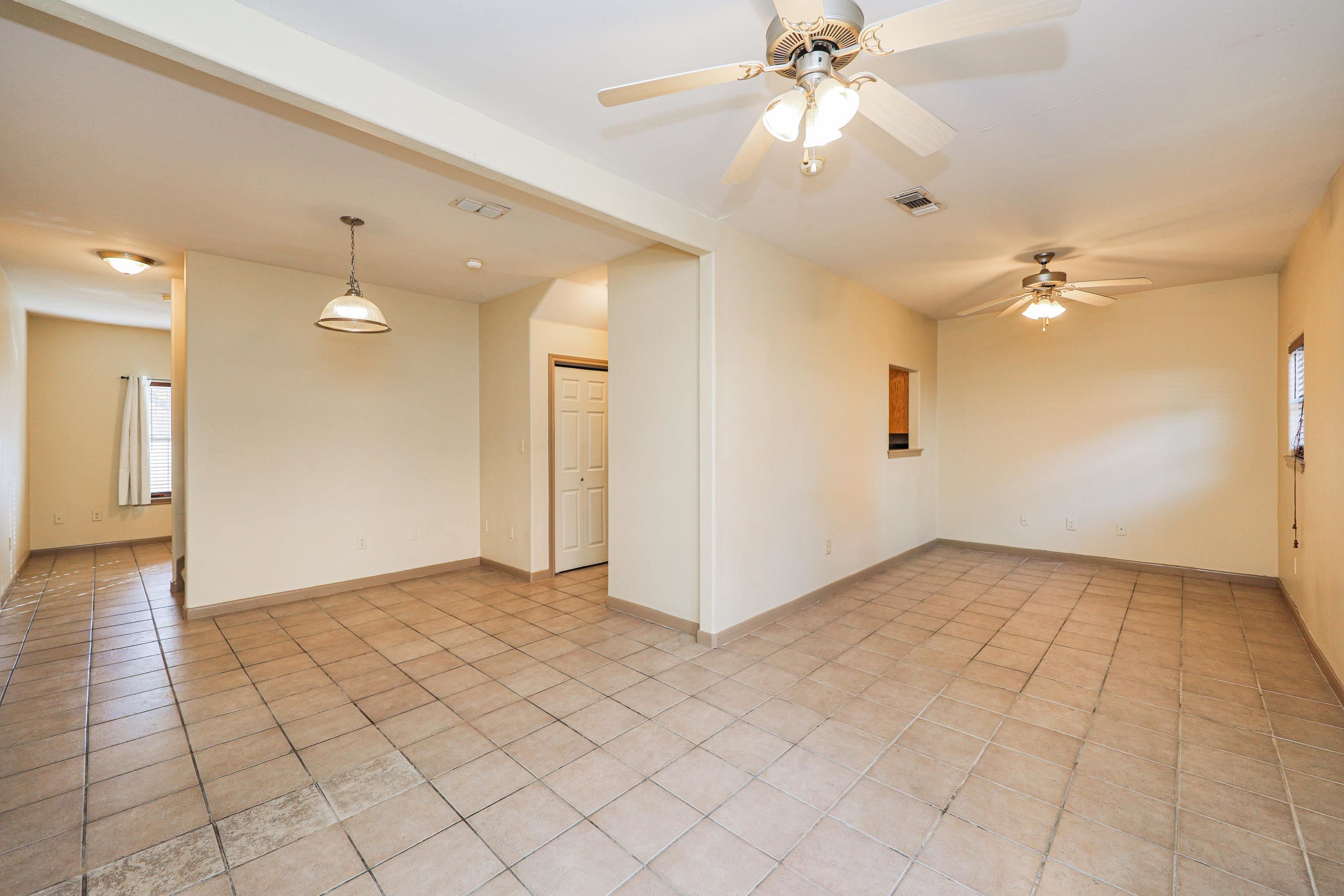 2445 Monarch Dr Unit: 202