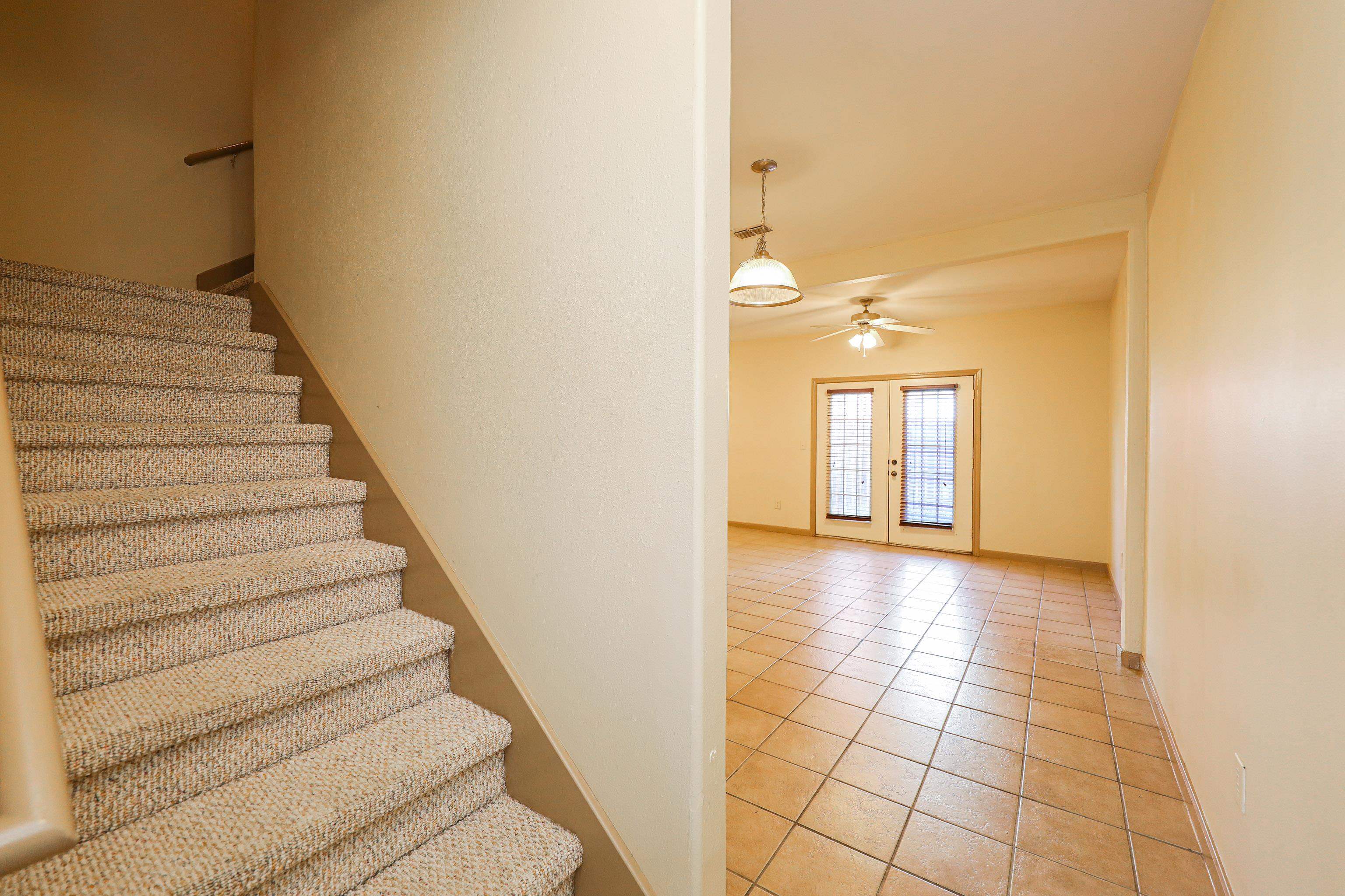 2445 Monarch Dr Unit: 202
