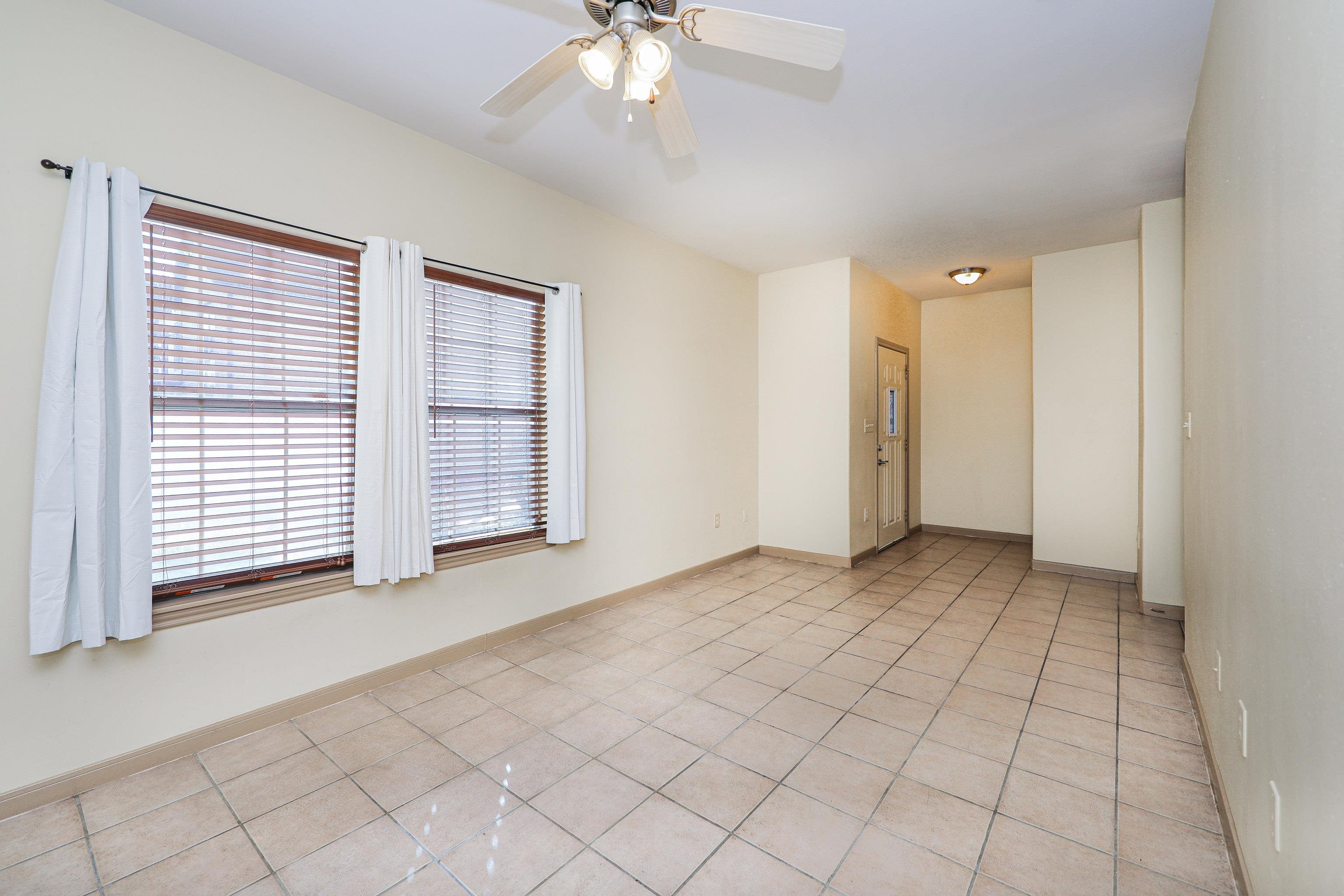 2445 Monarch Dr Unit: 202