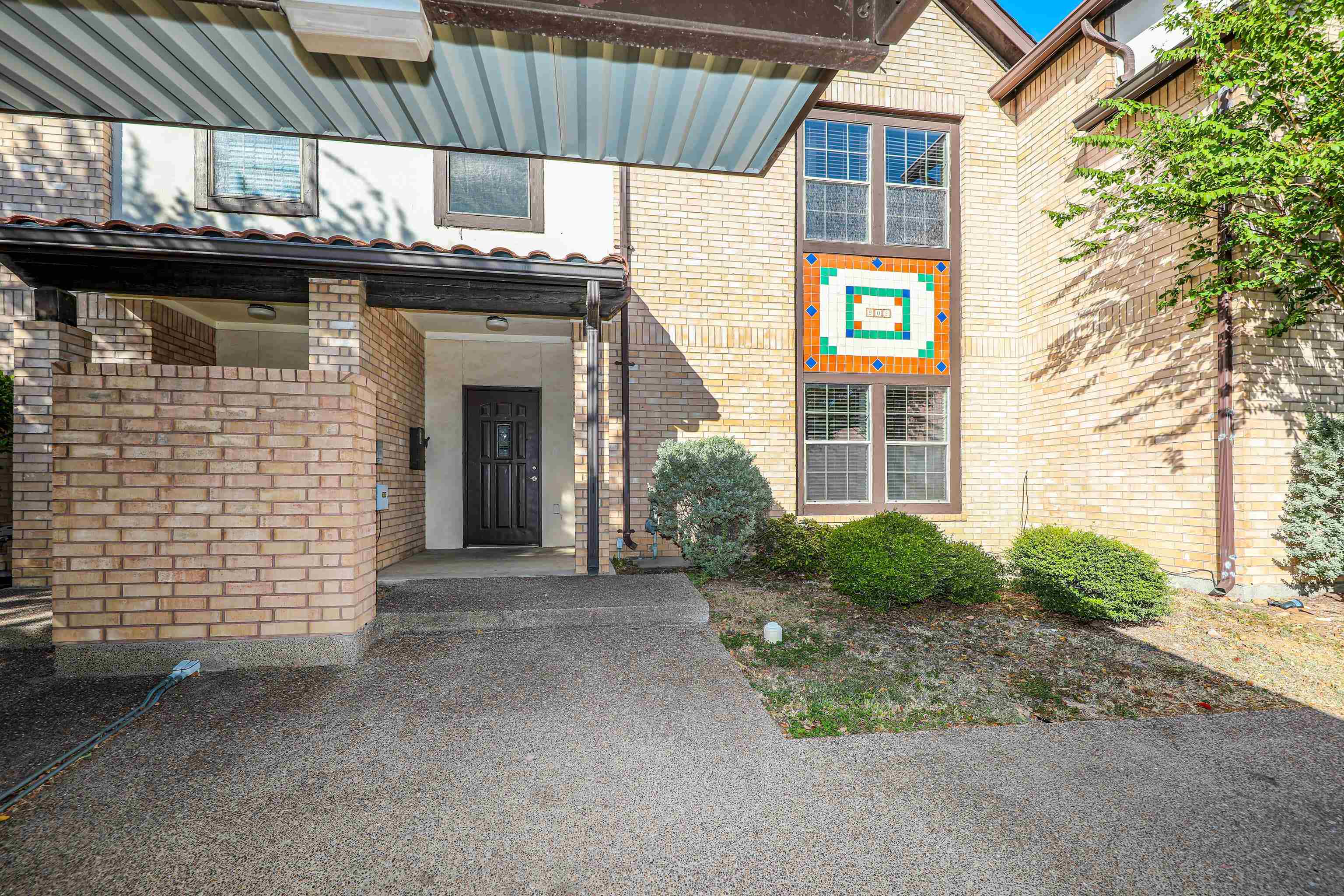 2445 Monarch Dr Unit: 202