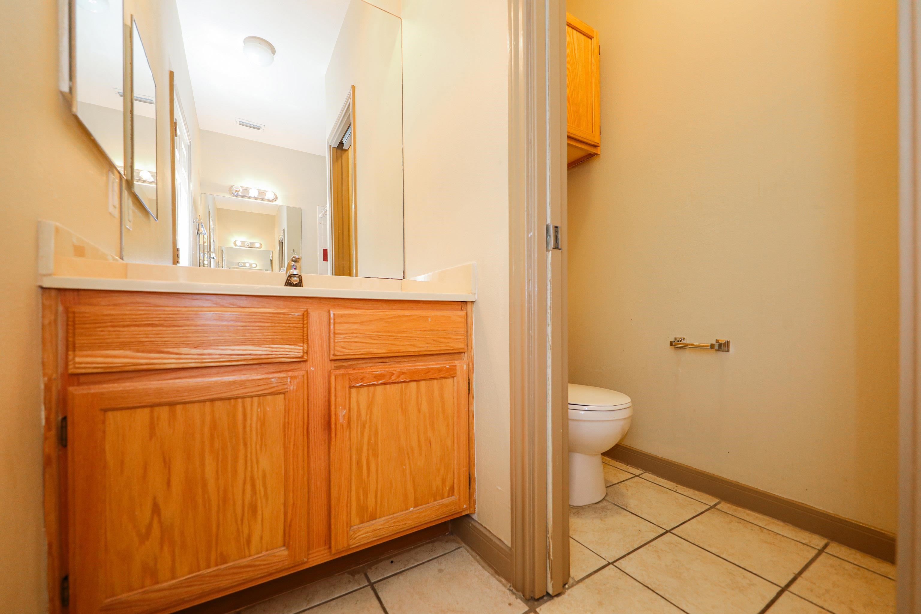 2445 Monarch Dr Unit: 202
