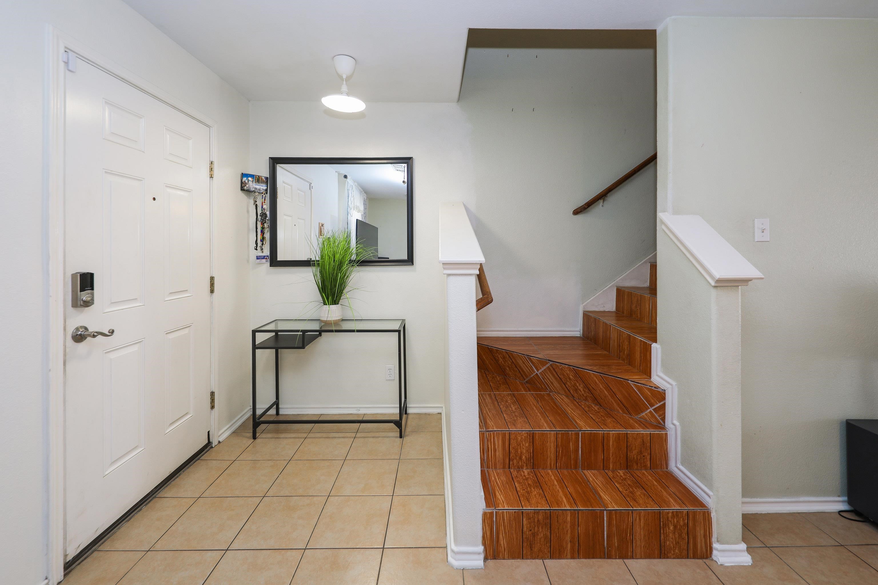 2426 Jean St