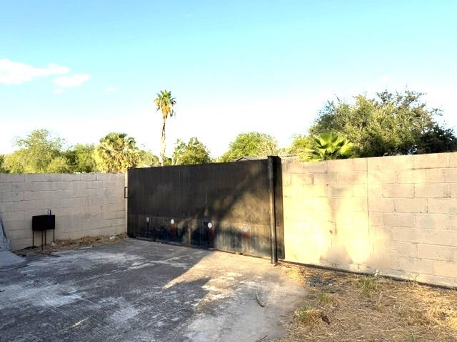 709 Graceland Dr