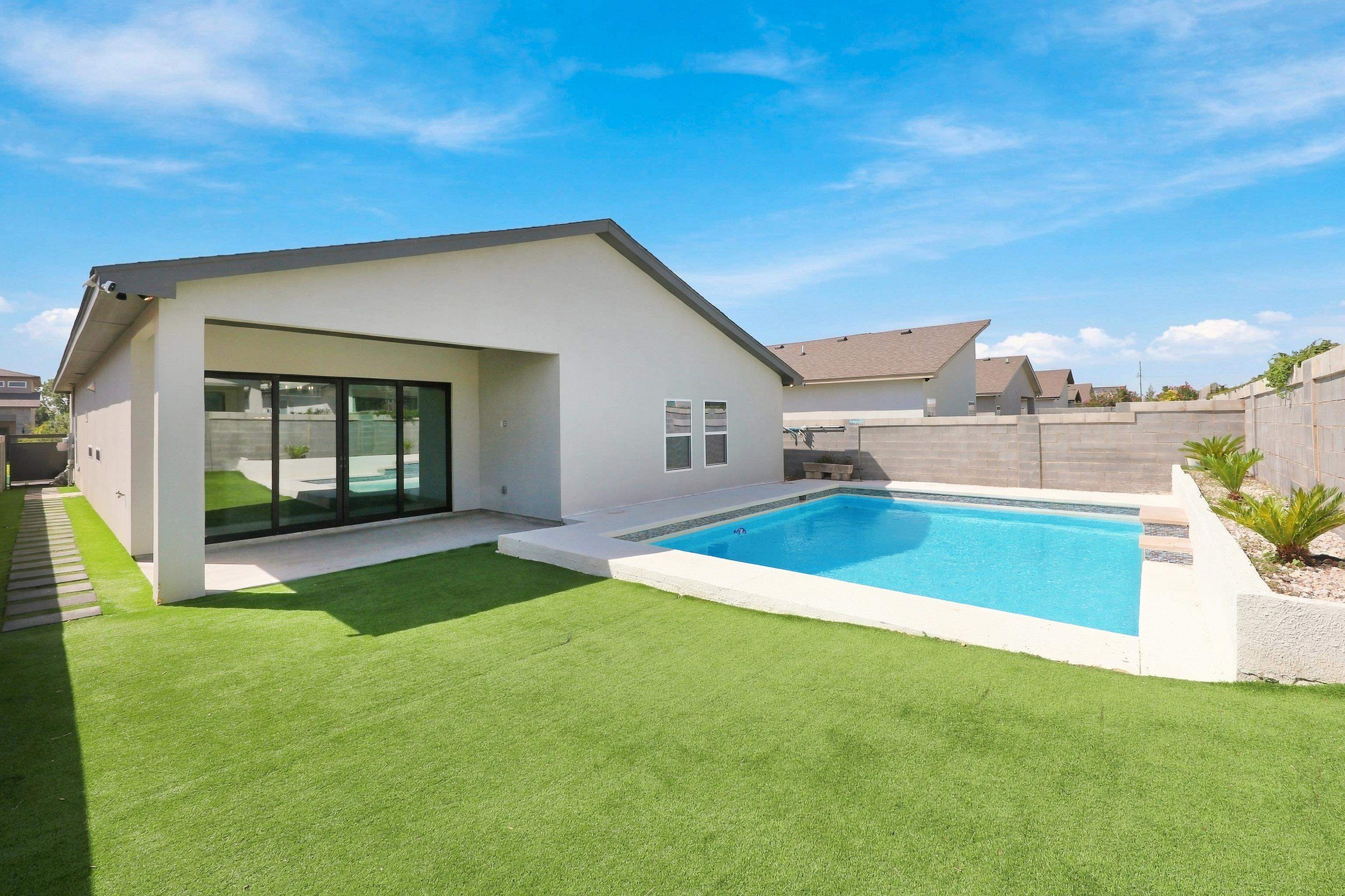 3822 Tahoe Dr.
