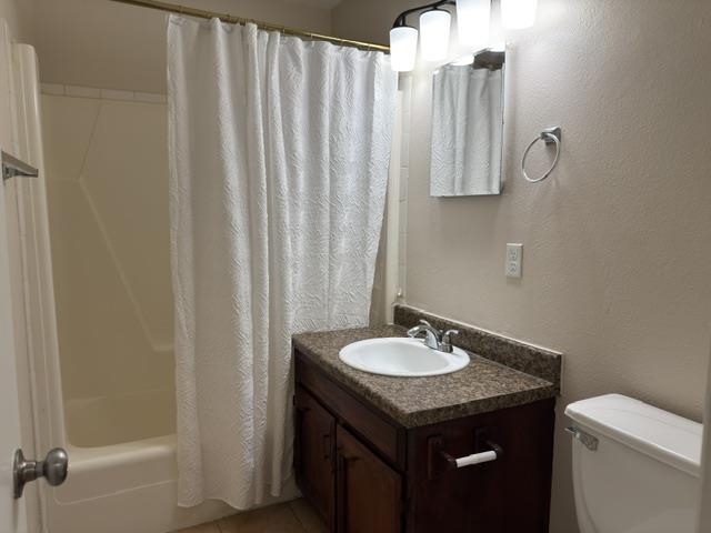 1300 Hillside Rd Unit: 8
