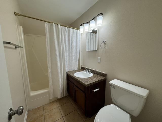 1300 Hillside Rd Unit: 8