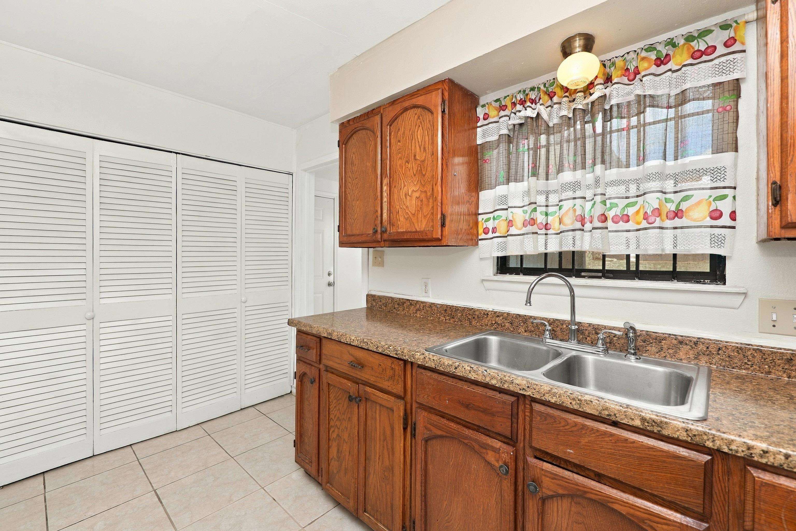 5300 Cypress Dr Unit: O