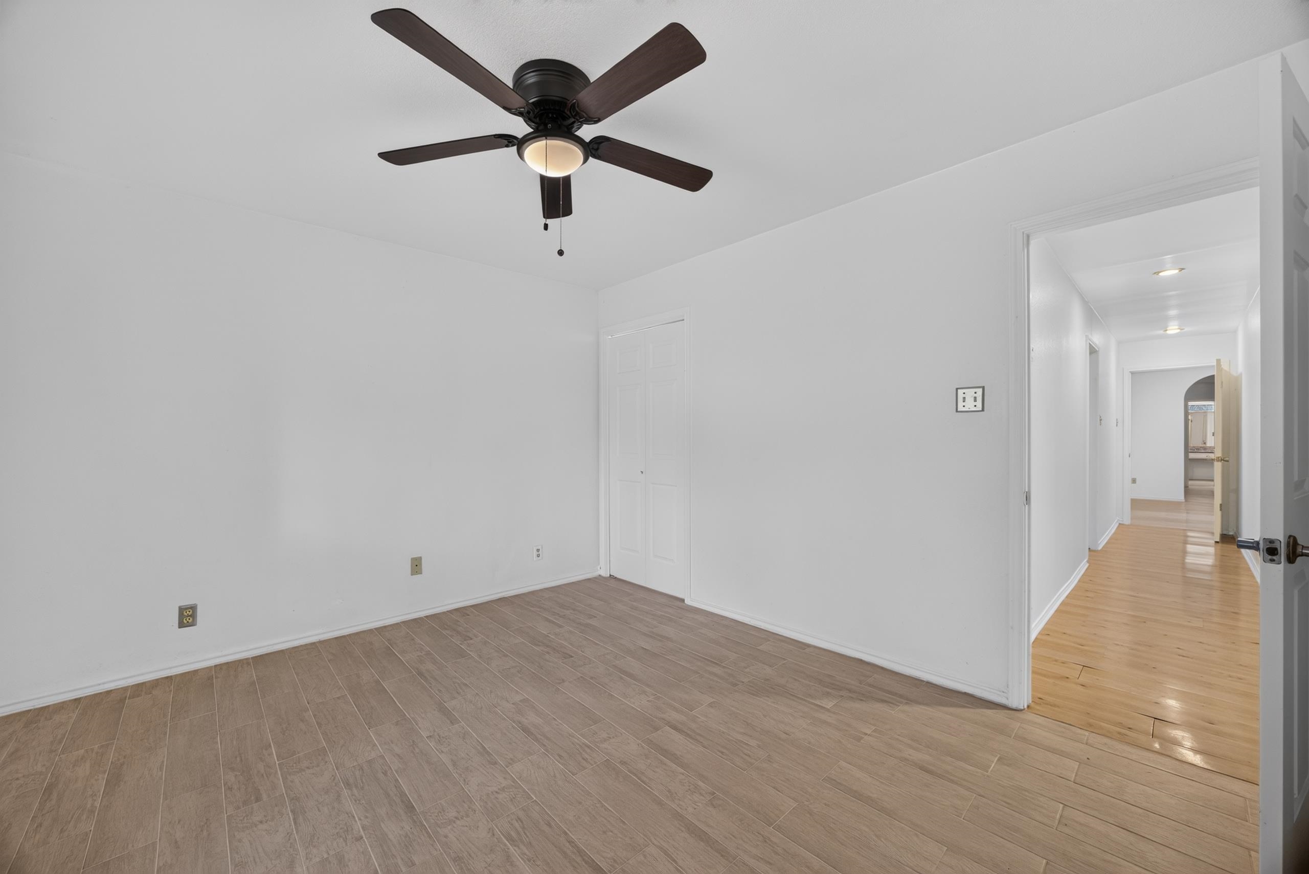 1323 Cross Country Ln.