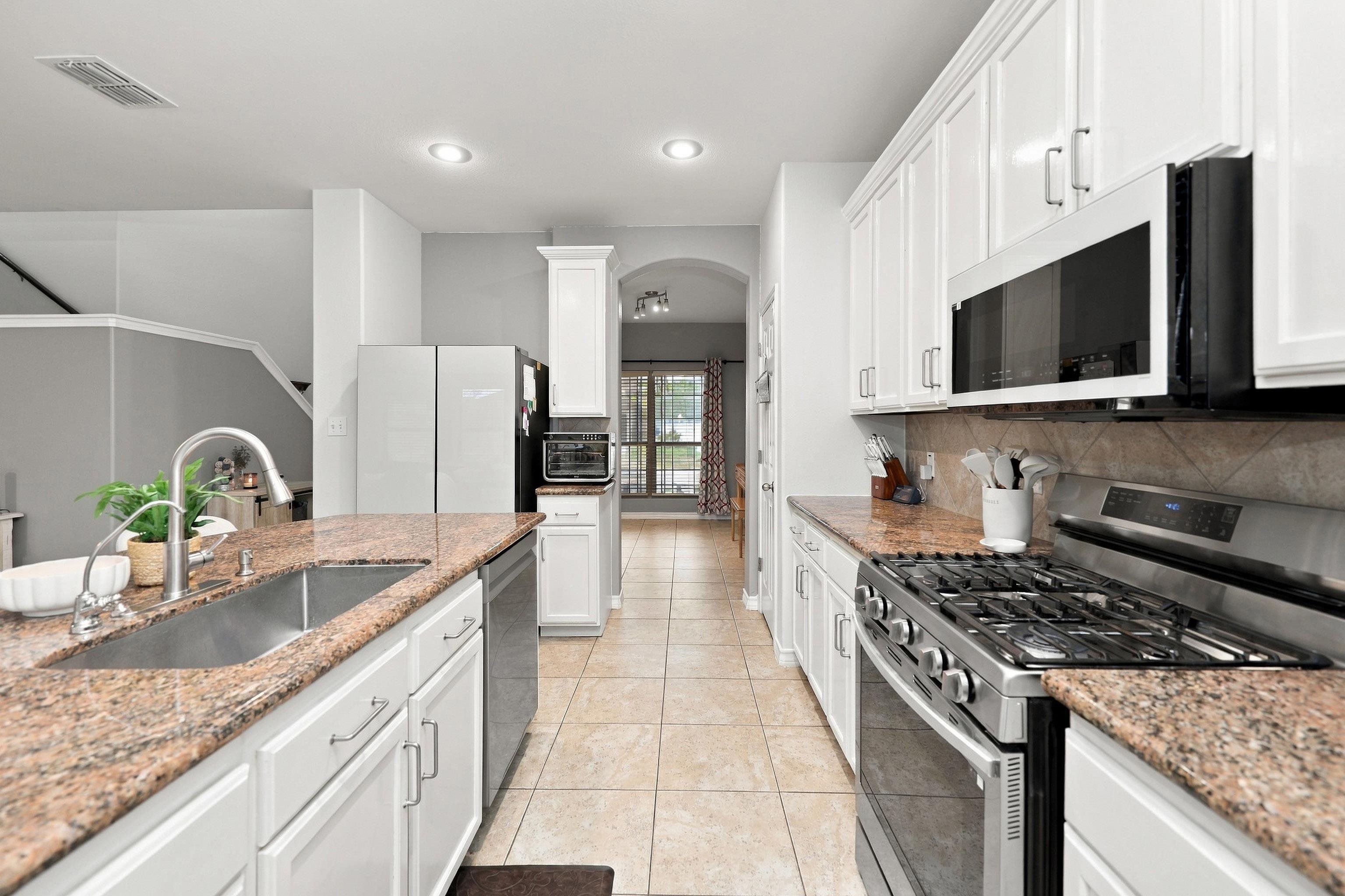 504 Silver Palm Dr